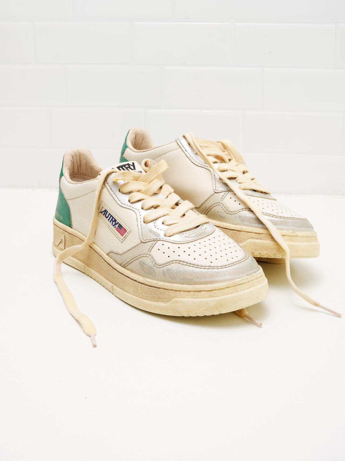 Autry Medalist Low Woman Super Vintage silver aqua