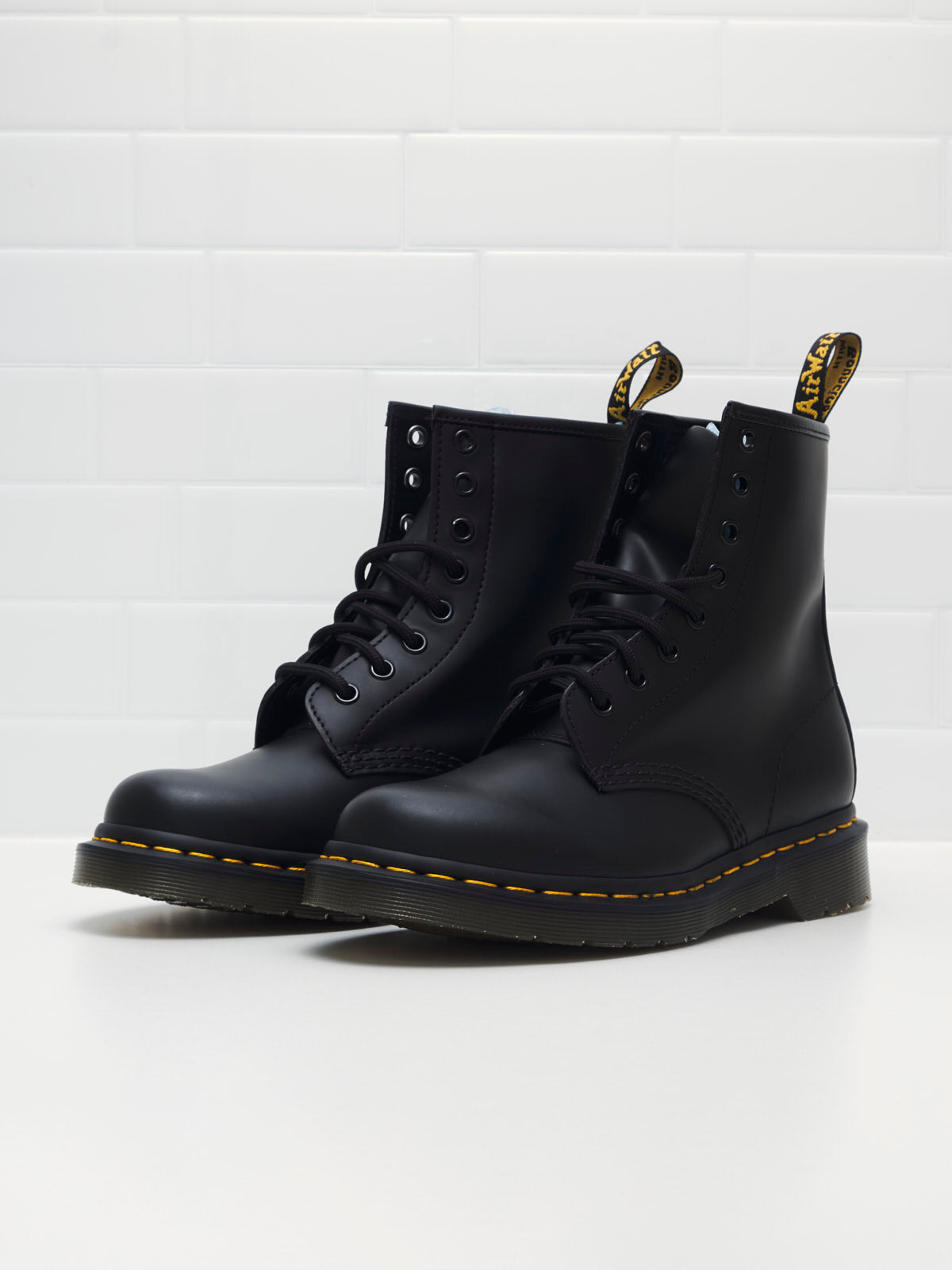 Dr martens senza cucitura on sale gialla