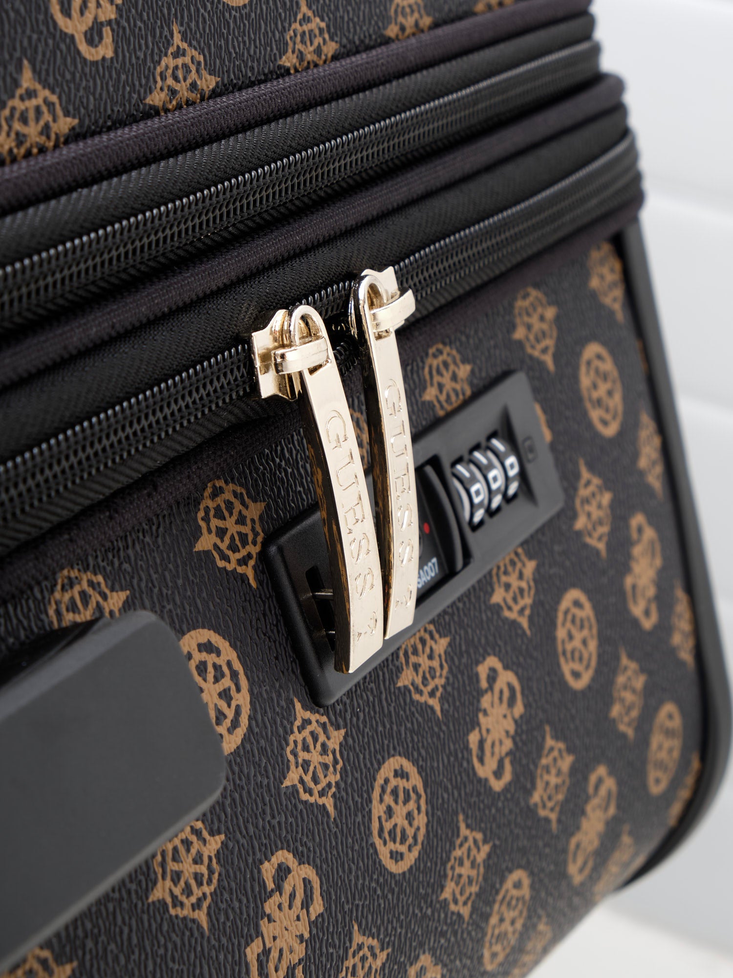 Guess - Trolley Wilder Travel brown logo Big