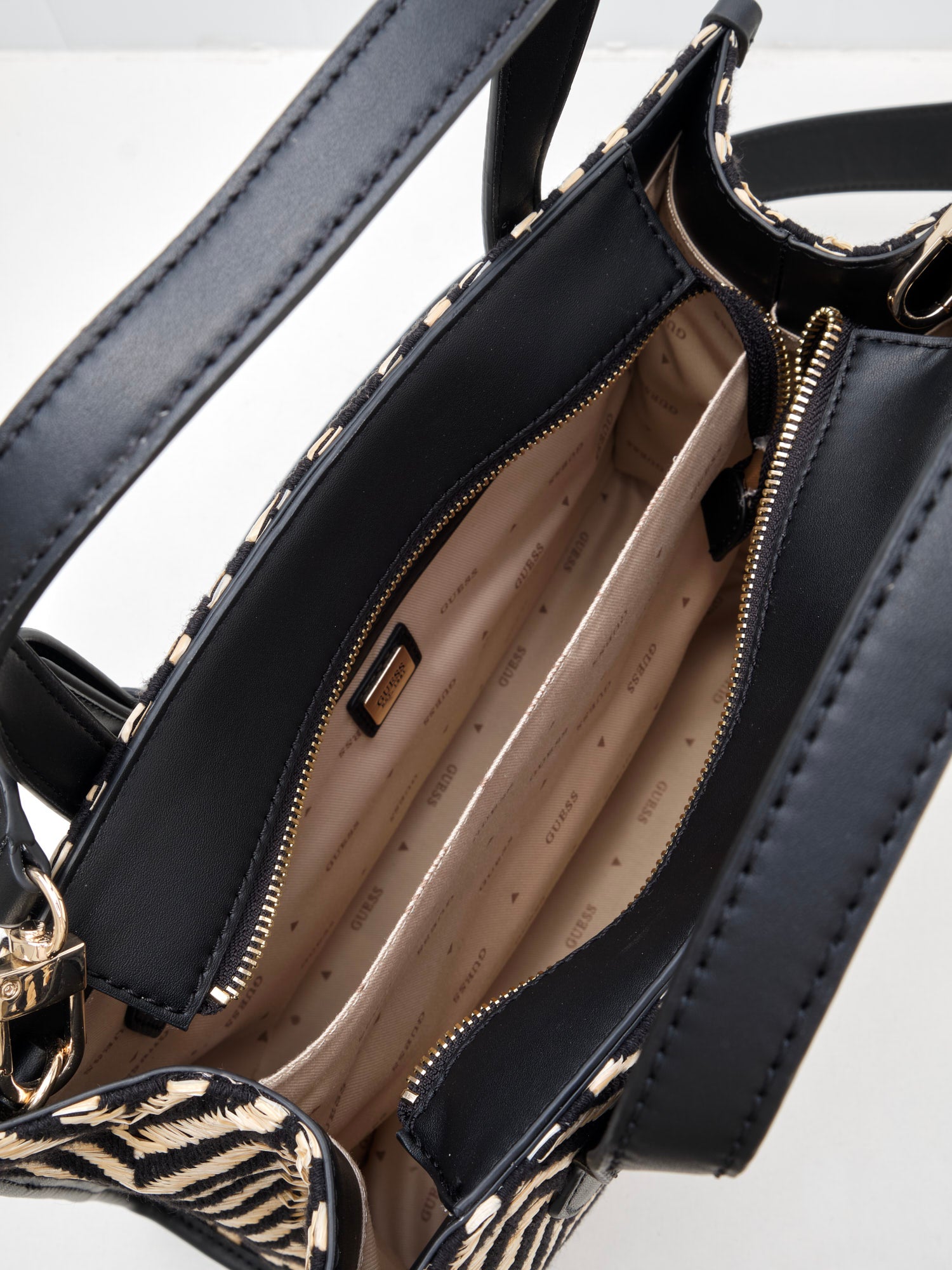 Guess - Borsa Silvana Tote black