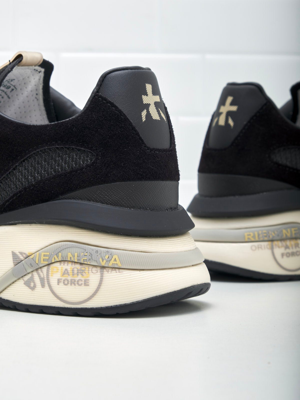 Premiata - Sneakers Woman Moerund black gold