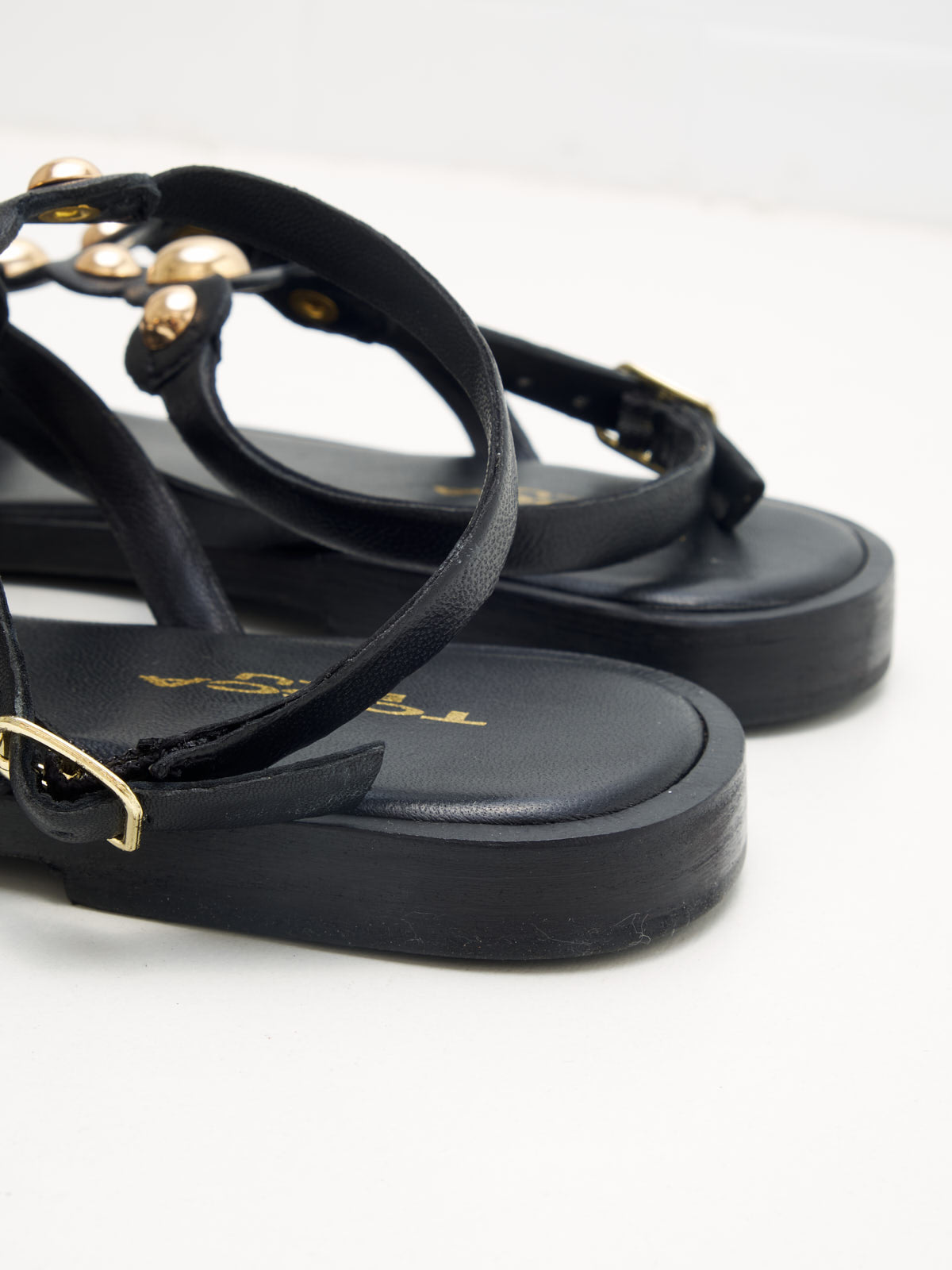 Tosca Blu - Sandali River Woman black gold studs