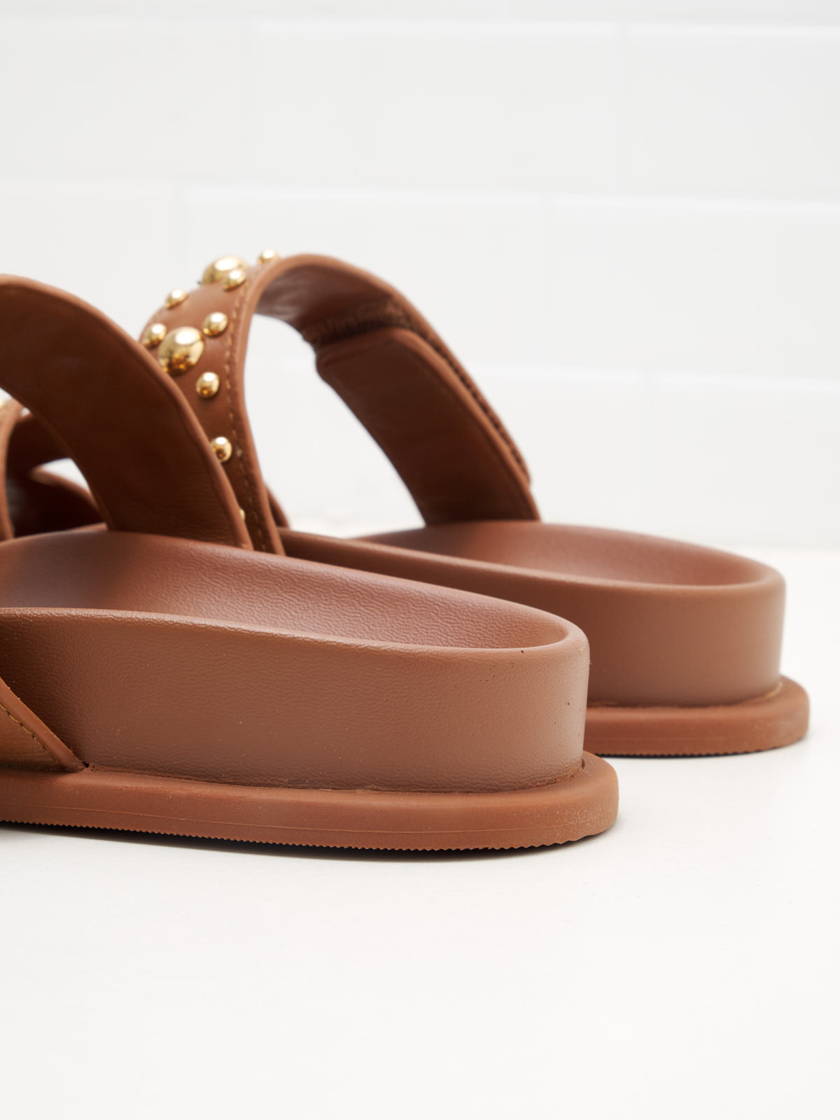 Tosca Blu - Slipper Woman cognac gold studs