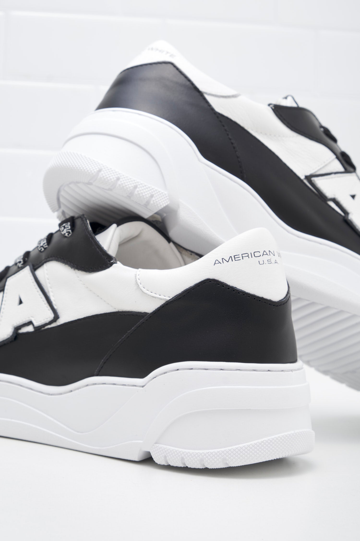 American White - Sneakers Man Emmeuno Logo Bicolor black white 