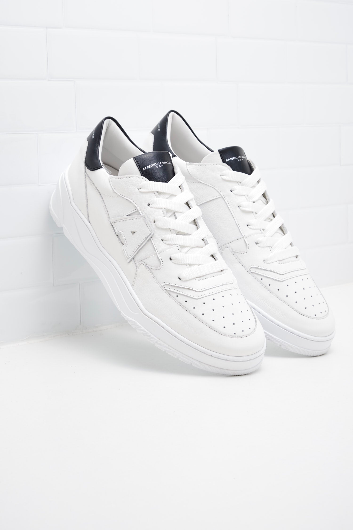 American White - Sneakers Man Emmeuno Logo white black 