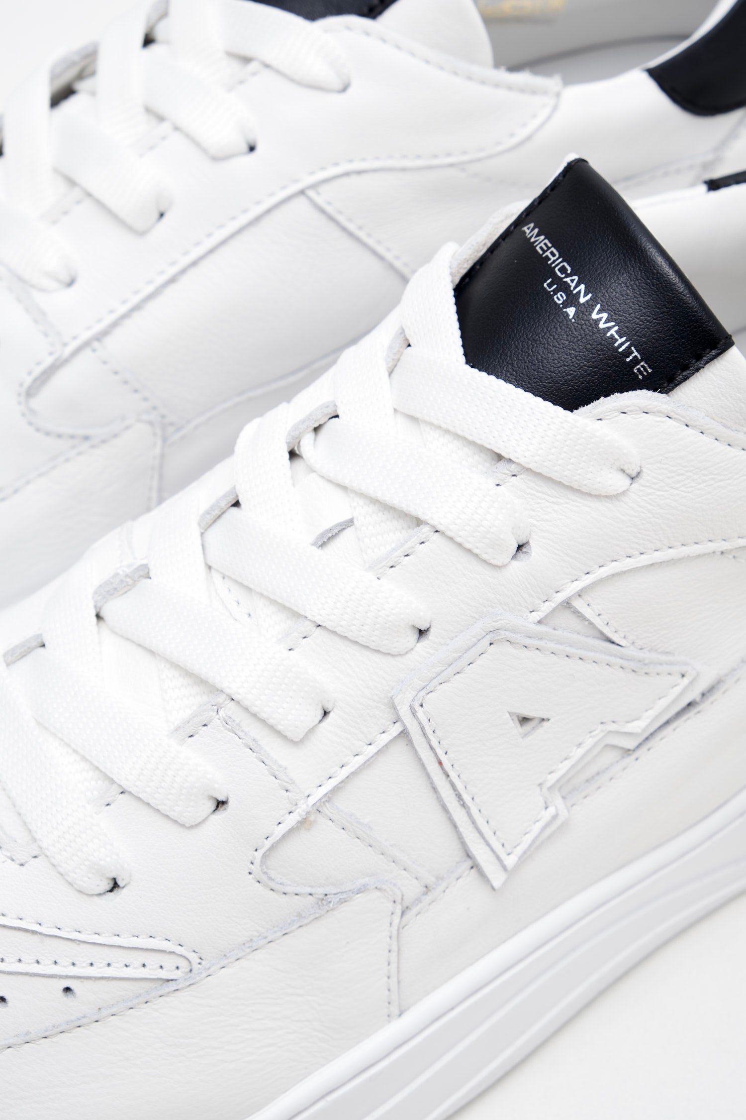 American White - Sneakers Man Emmeuno Logo white black 
