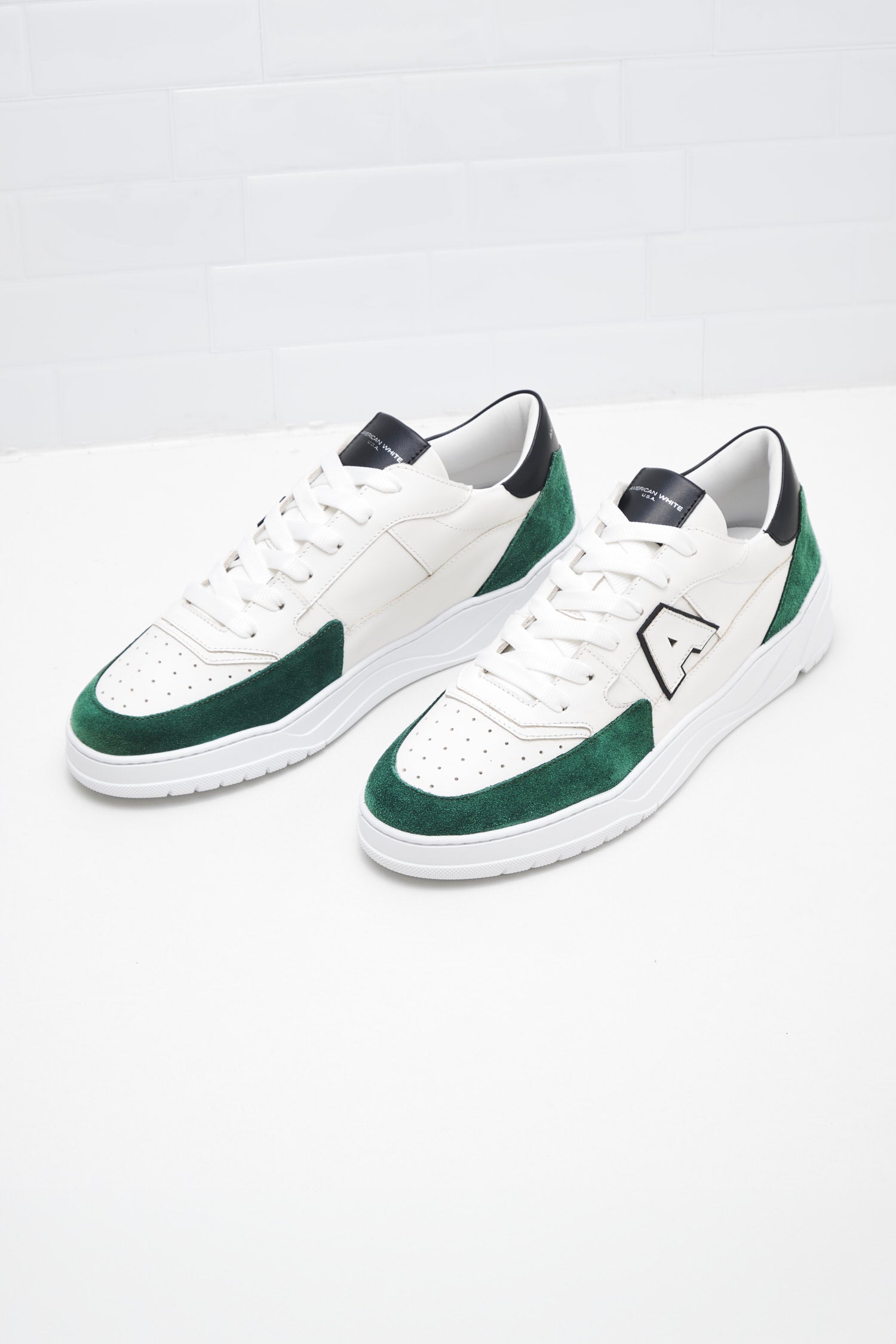 American White - Sneakers Man Emmeuno Logo Explorer white green black 