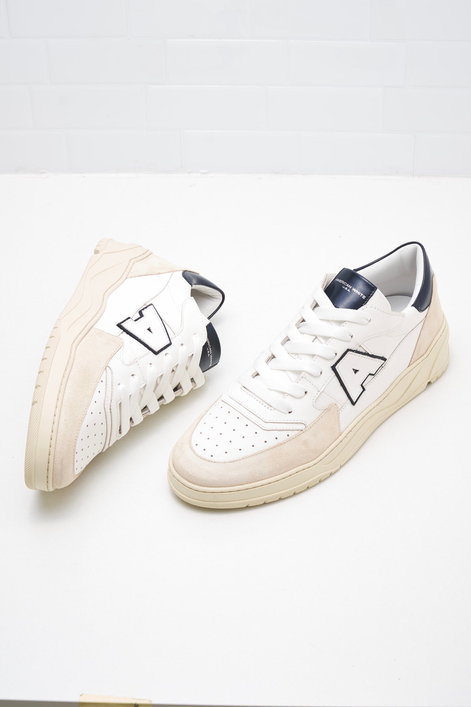 American White - Sneakers Man Emmeuno Logo Explorer white dark blue 