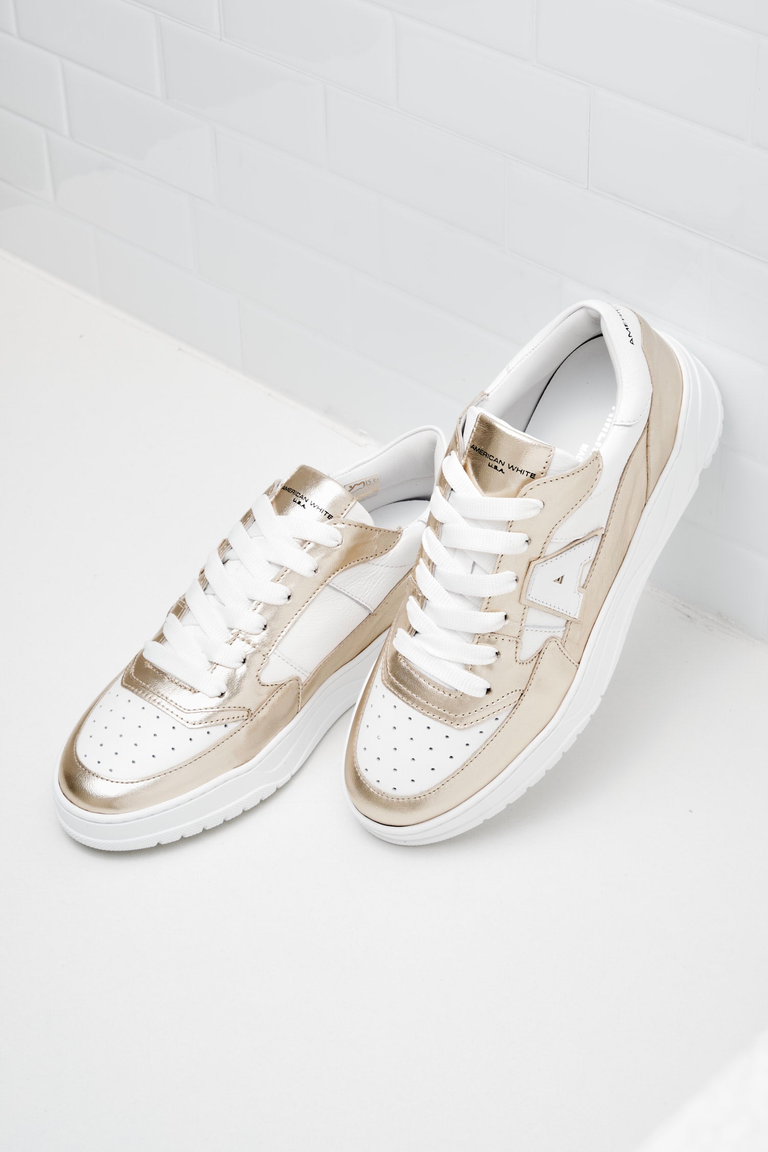 American White - Sneakers Woman Emmeuno Logo Bicolor gold white 