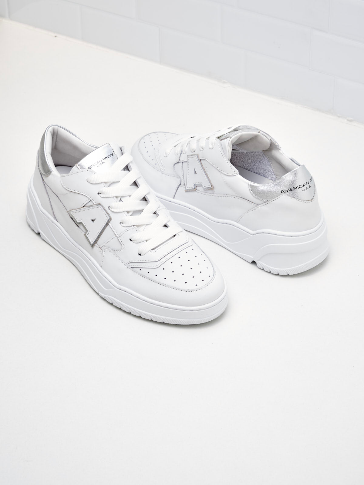 American White - Sneakers Woman Emmeuno Logo white silver 