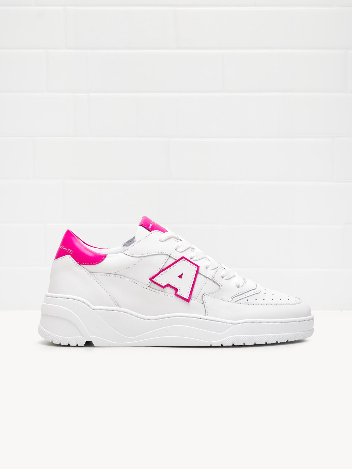 American White Emmeuno Logo total white