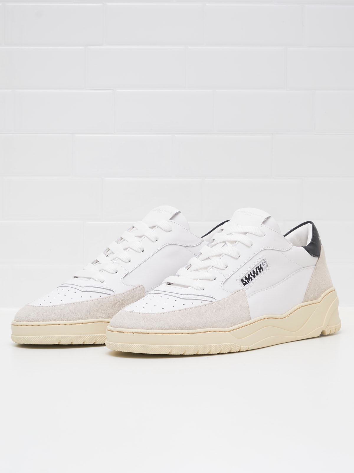 American White - Emmeuno Iconic Explorer Man white black 