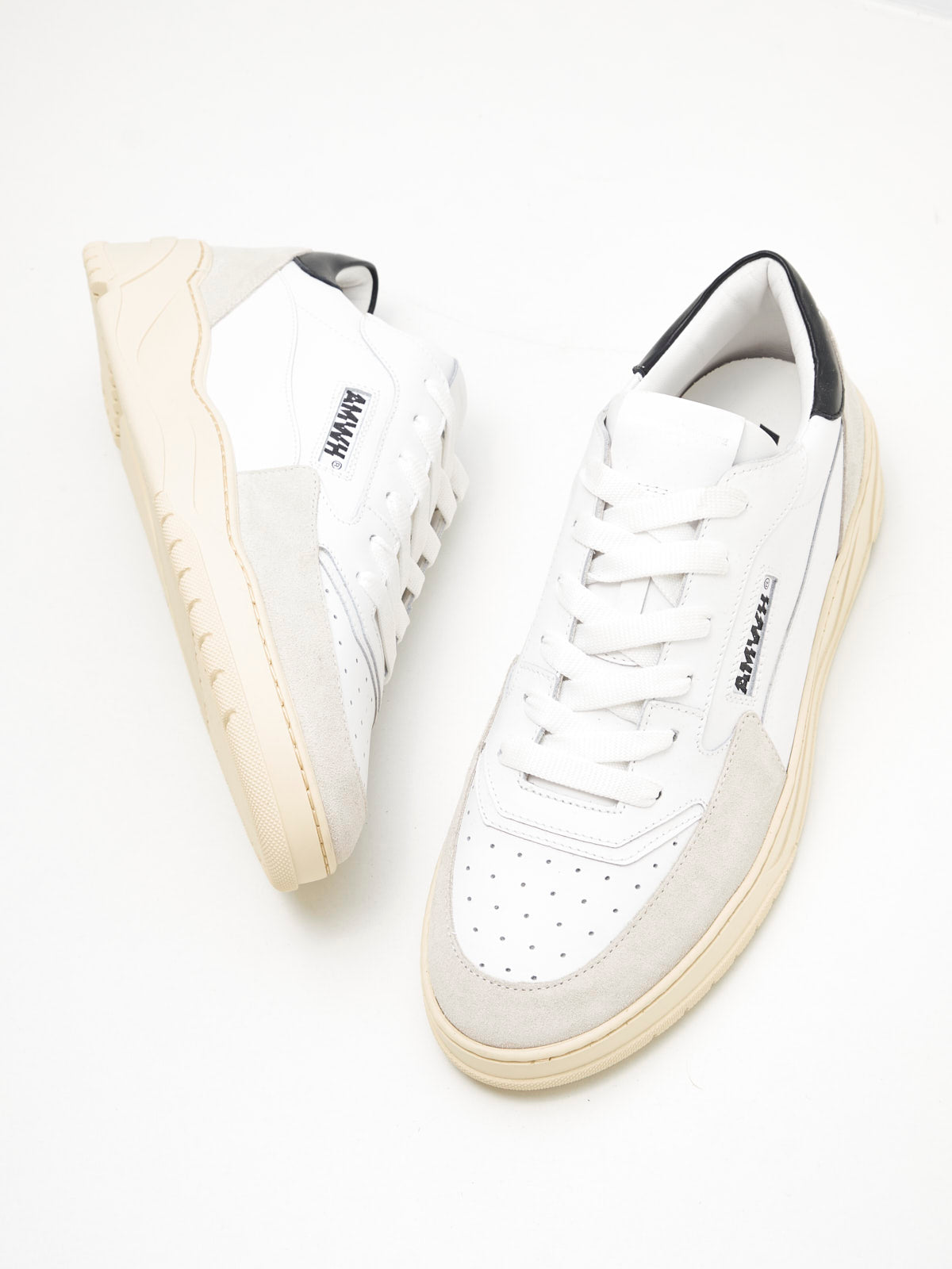 American White - Emmeuno Iconic Explorer Man white black 