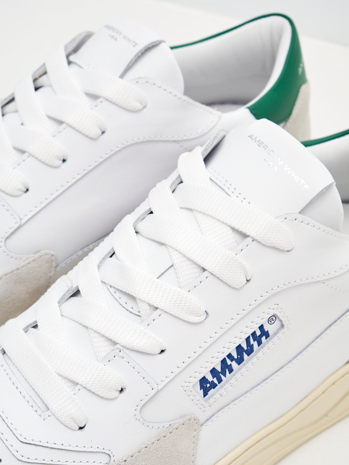 American White - Emmeuno Iconic Explorer Man white green 