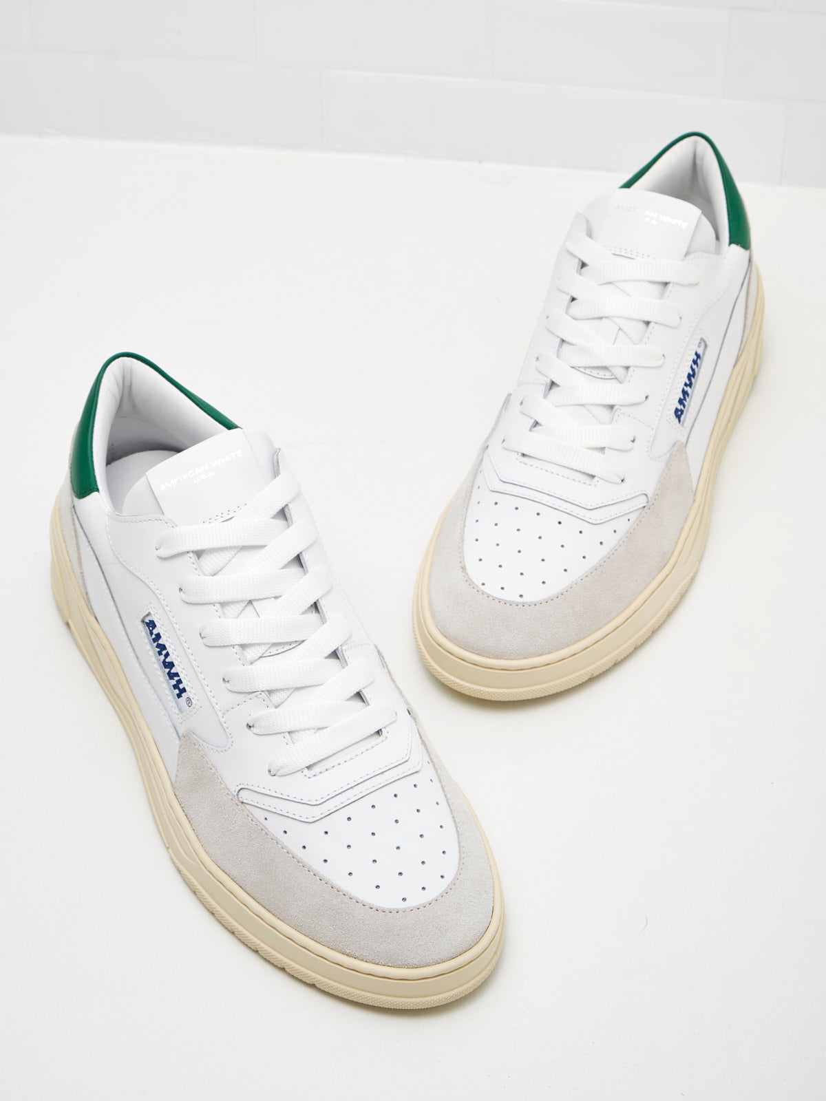 American White - Emmeuno Iconic Explorer Man white green 