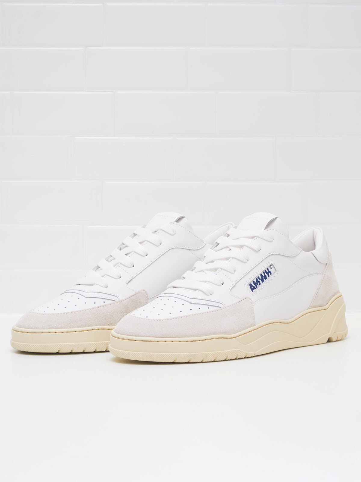 American White - Emmeuno Iconic Explorer Man white white 
