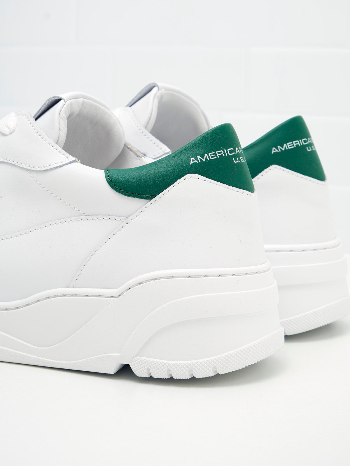 American White Emmeuno Iconic white green