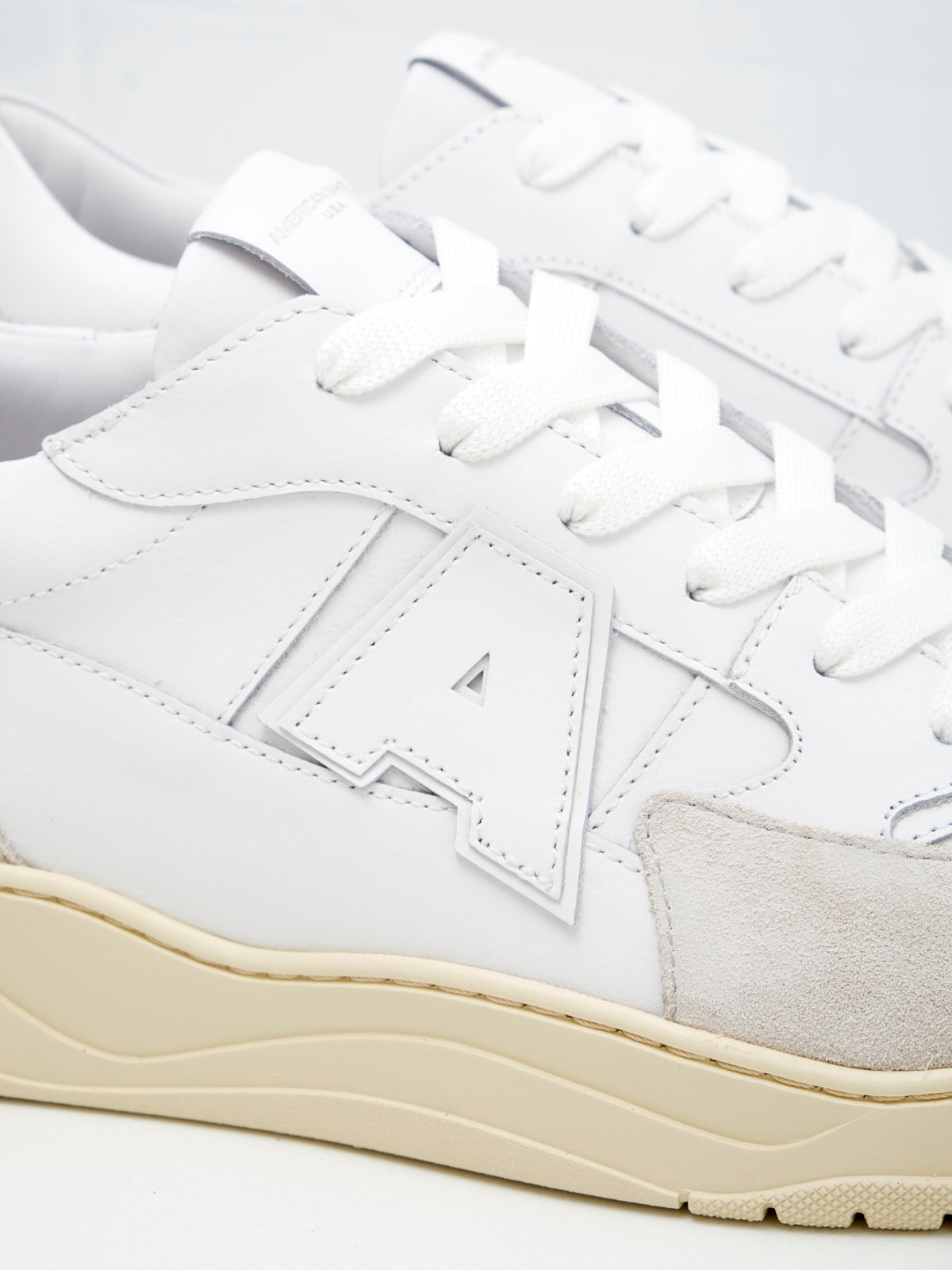 American White - Emmeuno Logo Explorer Man white white 