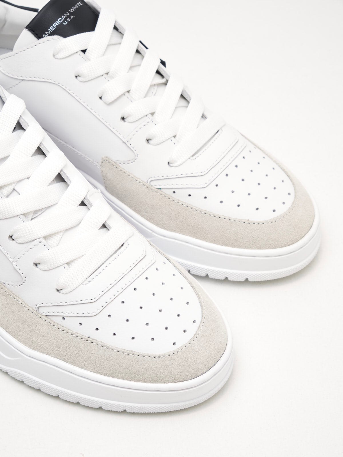 American White - Sneakers Woman Emmeuno Logo Explorer white black white sole 