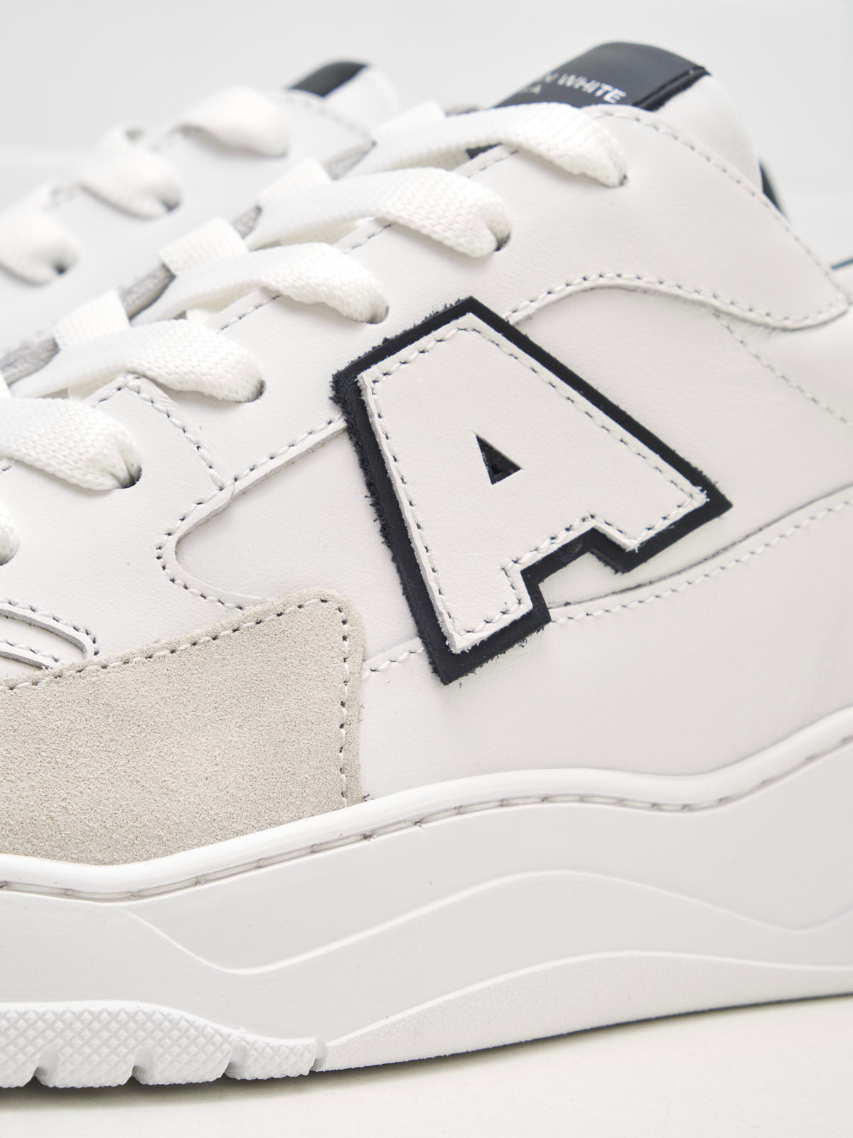 American White - Sneakers Woman Emmeuno Logo Explorer white black white sole 