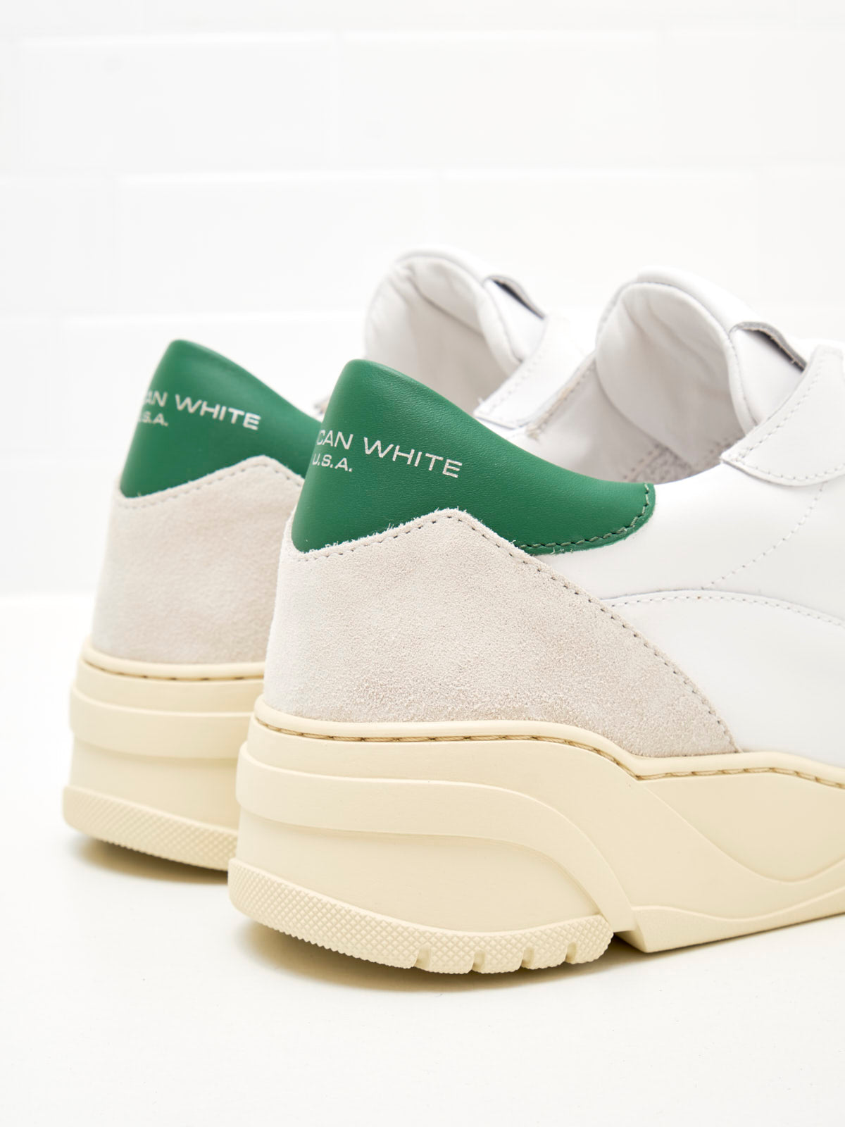 American White - Emmeuno Iconic Explorer Woman white green 