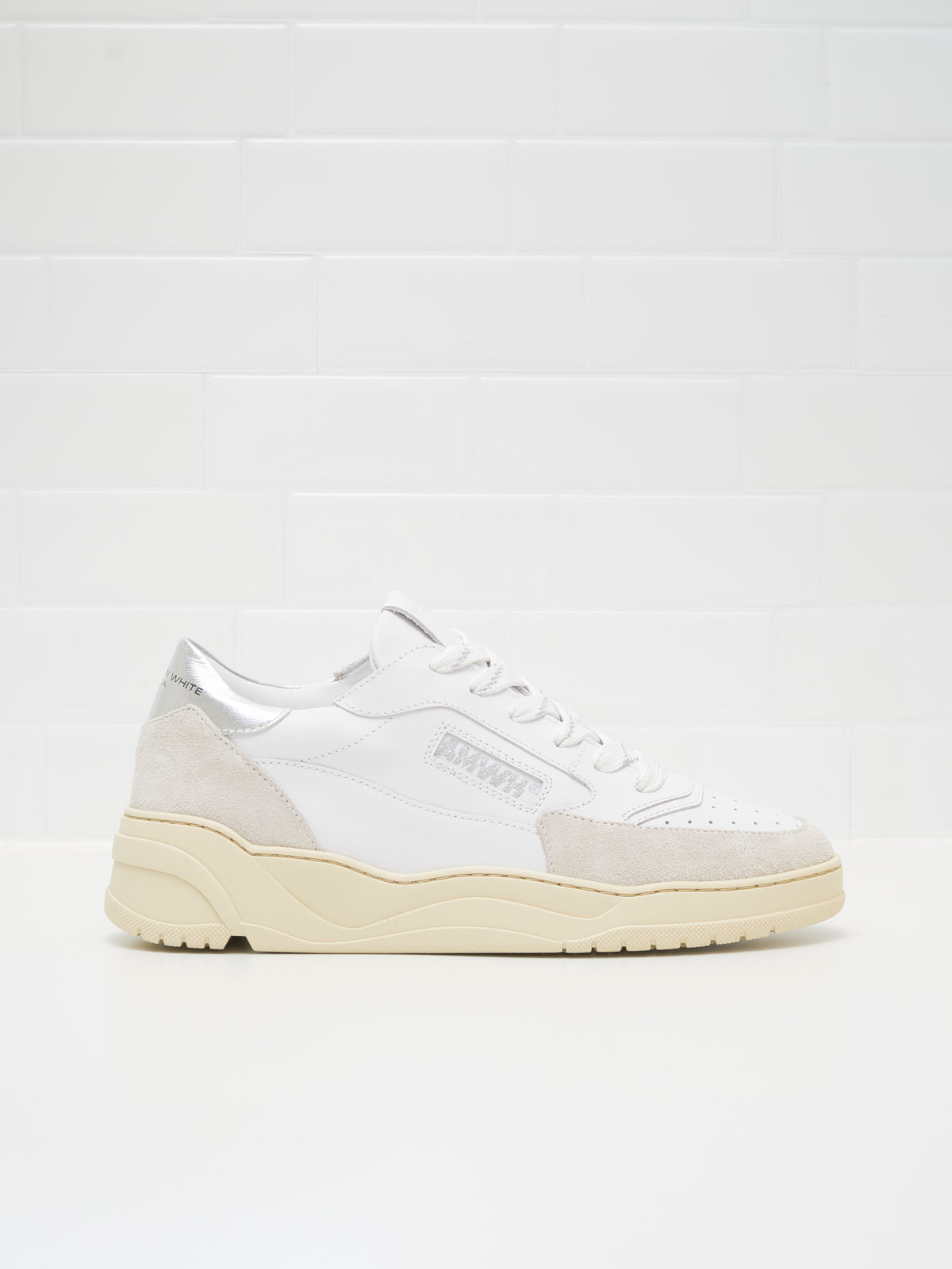 American White Emmeuno Iconic Explorer white silver woman