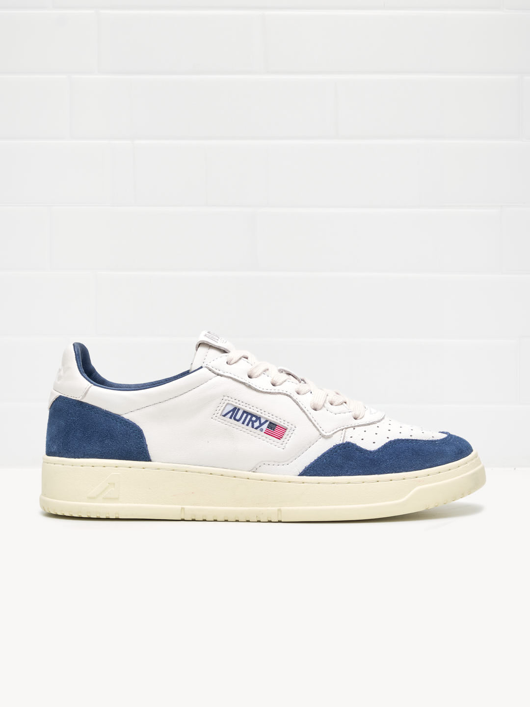Sneakers Medalist Low Man white suede capri