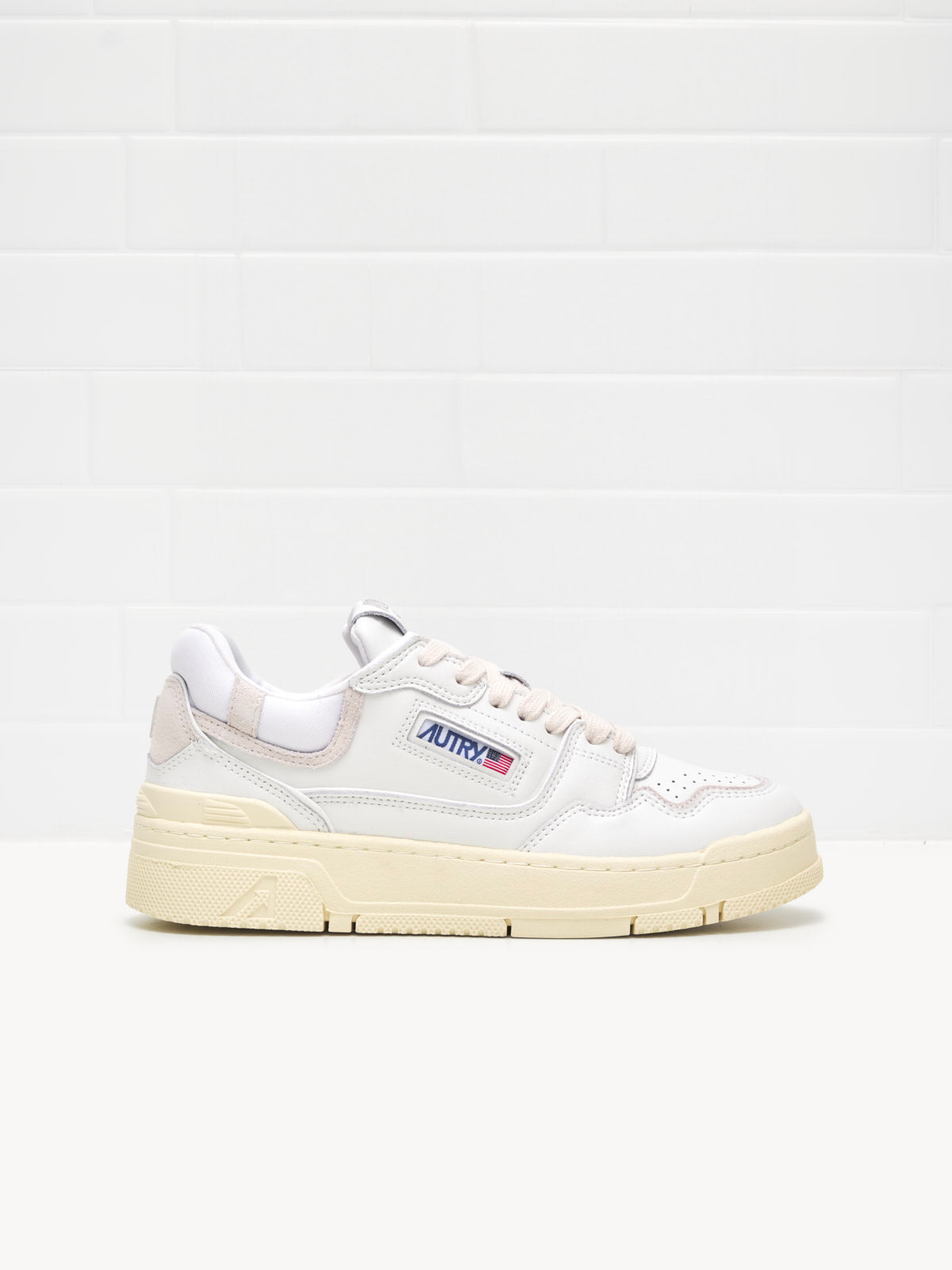 Sneakers CLC Woman white suede