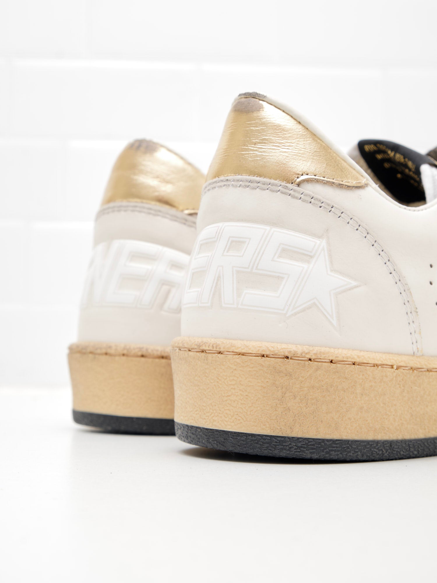 Golden Goose Ball Star Woman milk gold