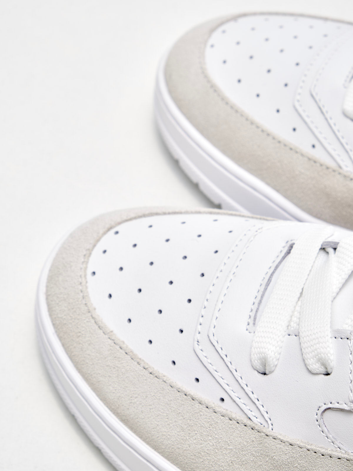 American White - Sneakers Man Emmeuno Logo Explorer white black white sole 