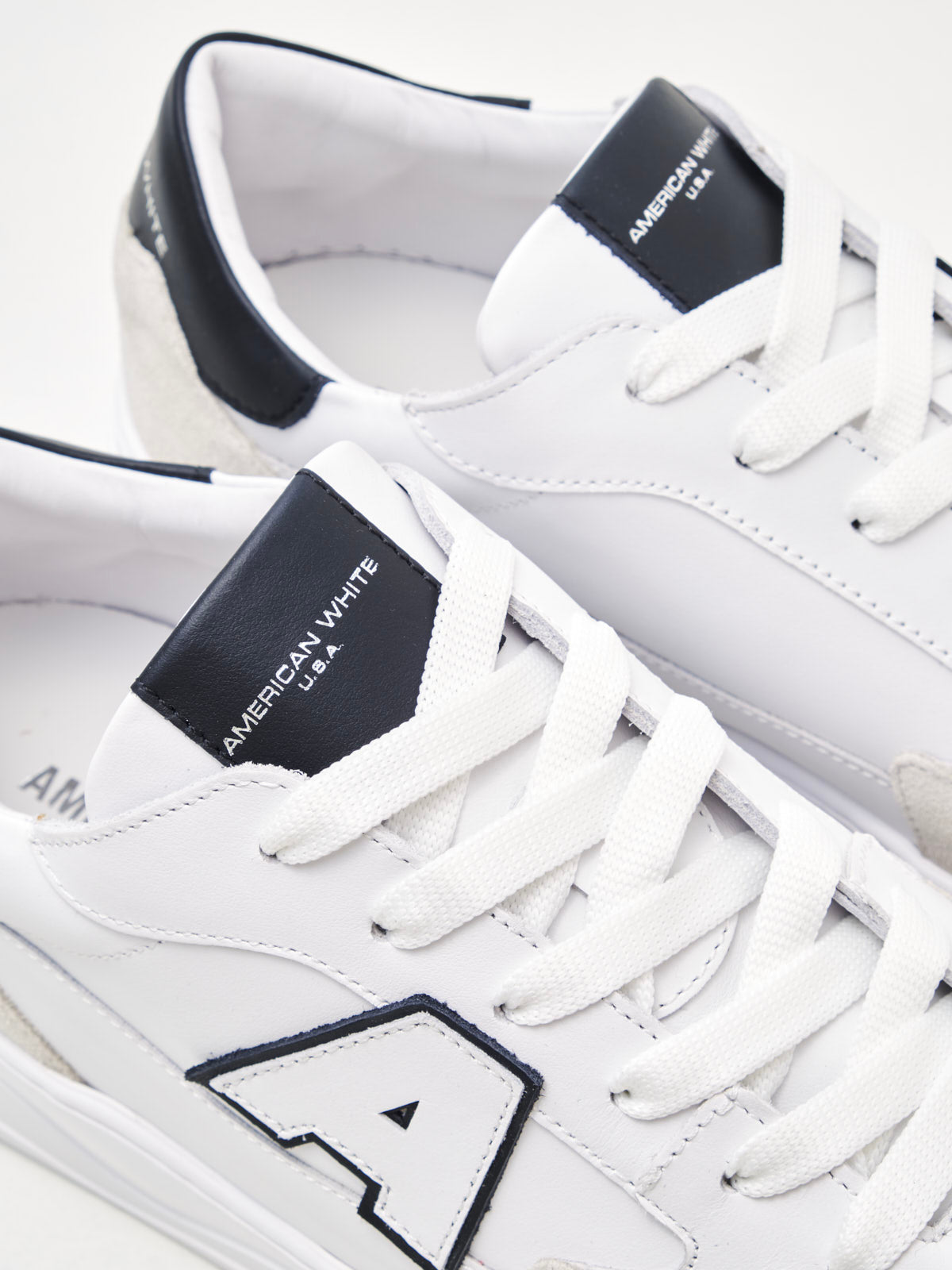 American White - Sneakers Man Emmeuno Logo Explorer white black white sole 