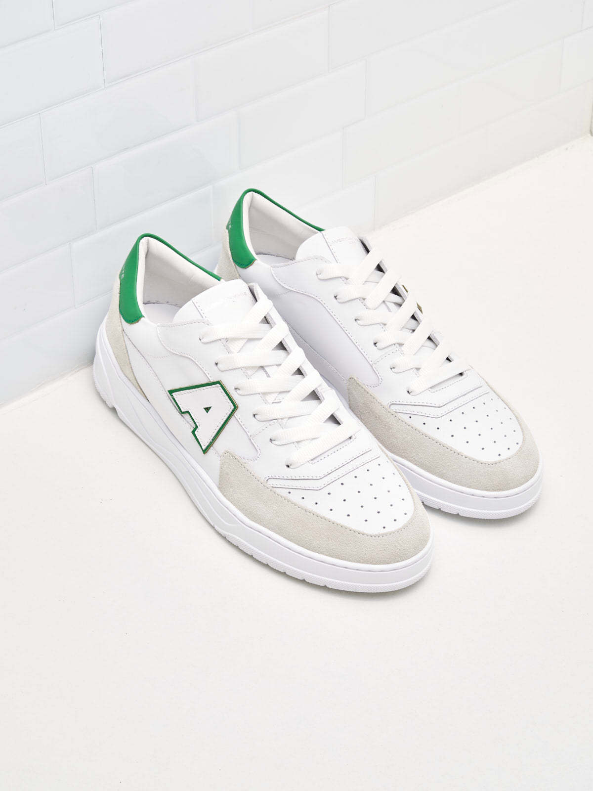 American White - Sneakers Man Emmeuno Logo Explorer white green white sole 