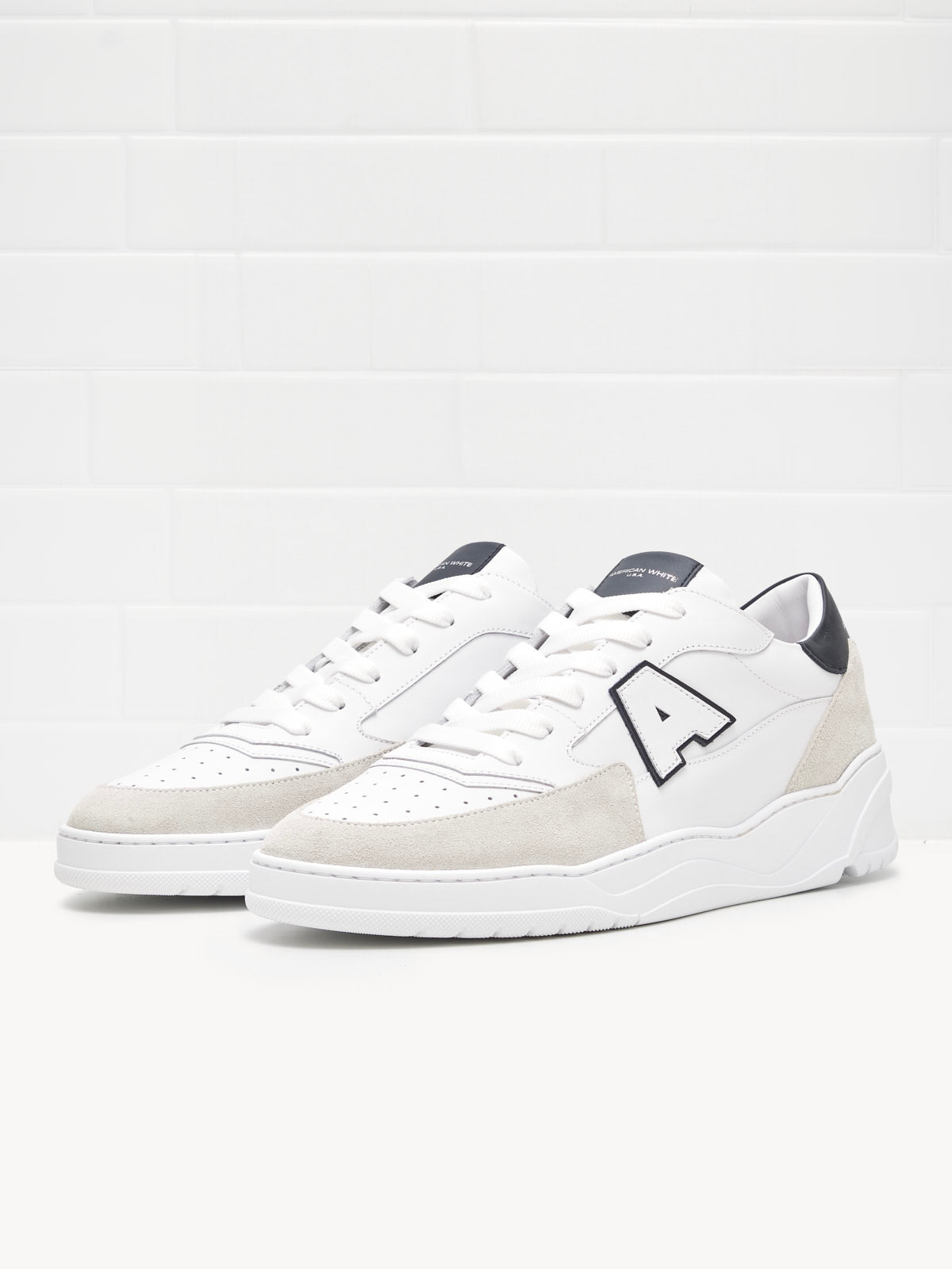 American White - Sneakers Man Emmeuno Logo Explorer white black white sole 
