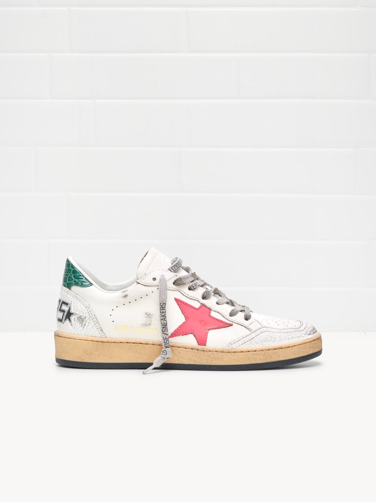 Sneakers Ball Star Woman white mineral red green