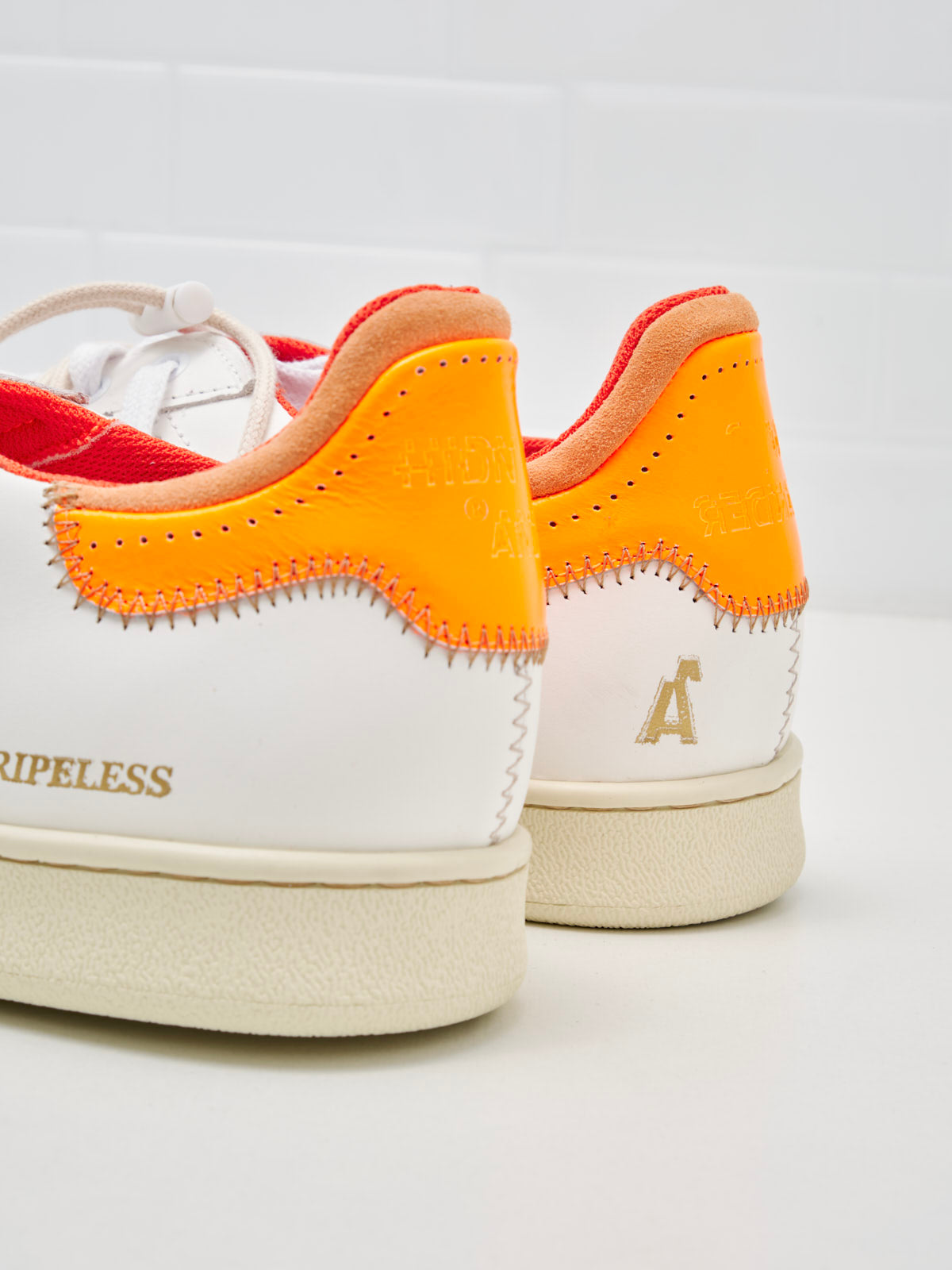 Hidn-Ander - Sneakers Stripeless Low Man Ultimate Dual white orange 