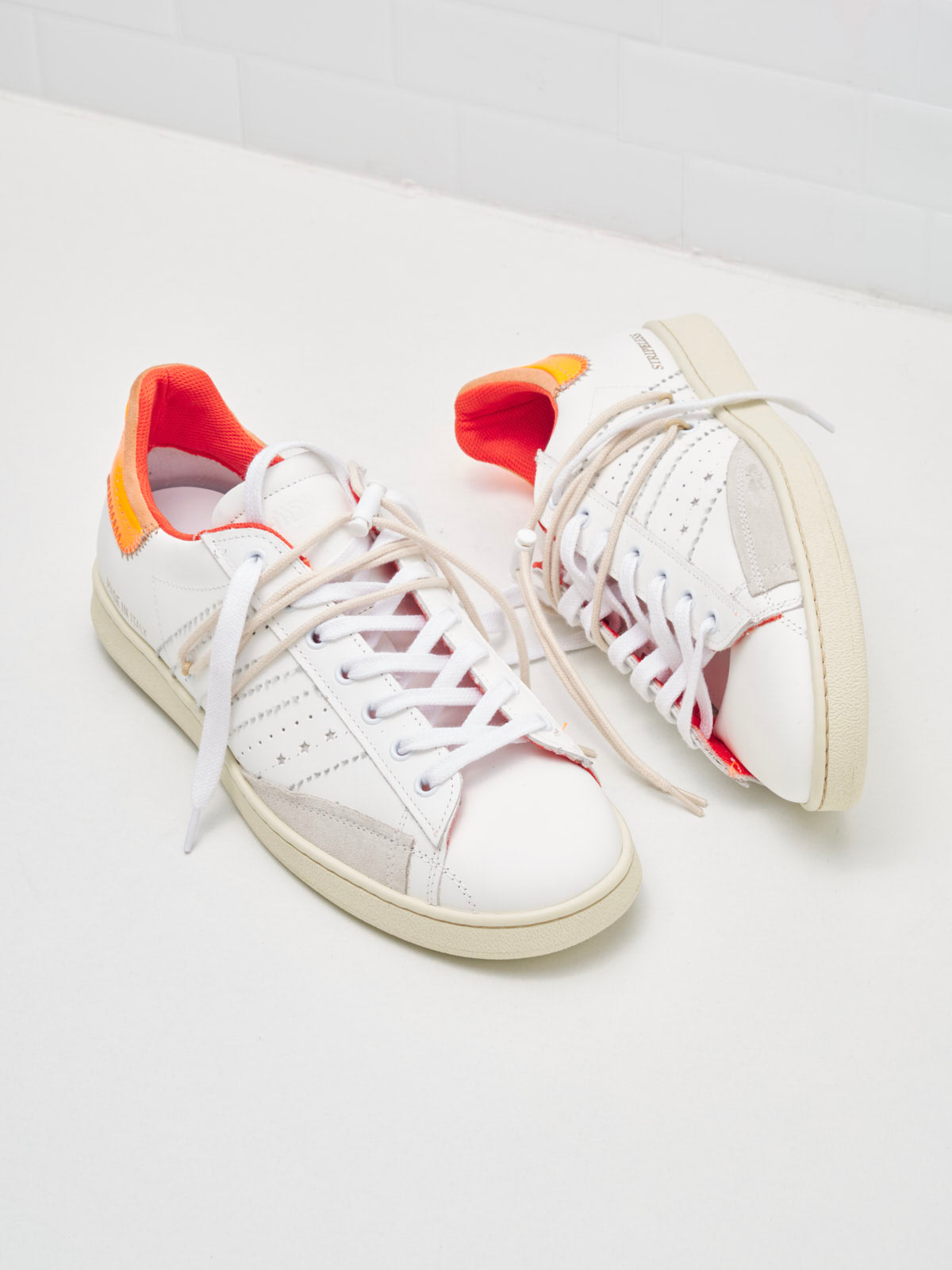 Hidn-Ander - Sneakers Stripeless Low Man Ultimate Dual white orange 