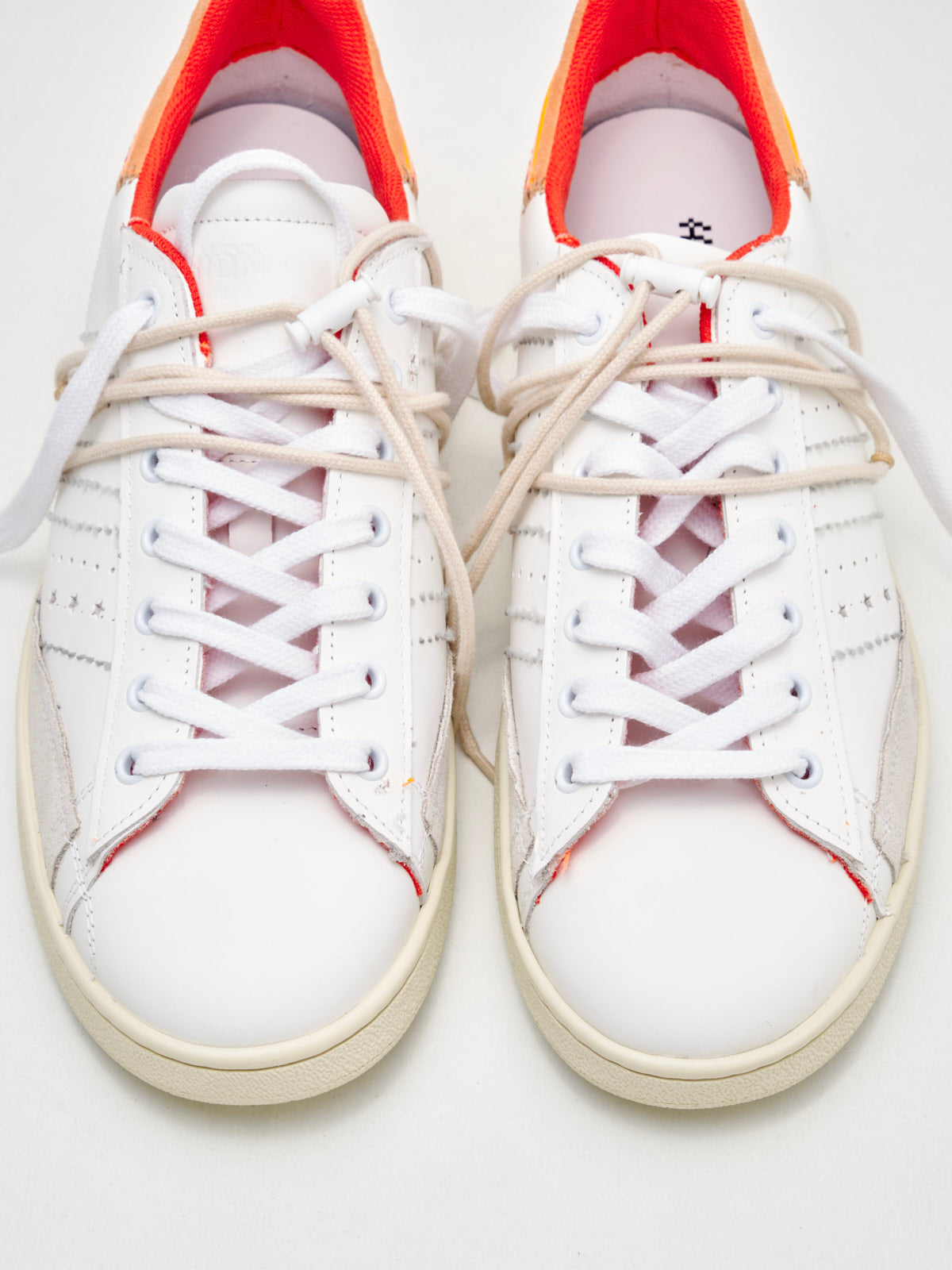 Hidn-Ander - Sneakers Stripeless Low Man Ultimate Dual white orange 
