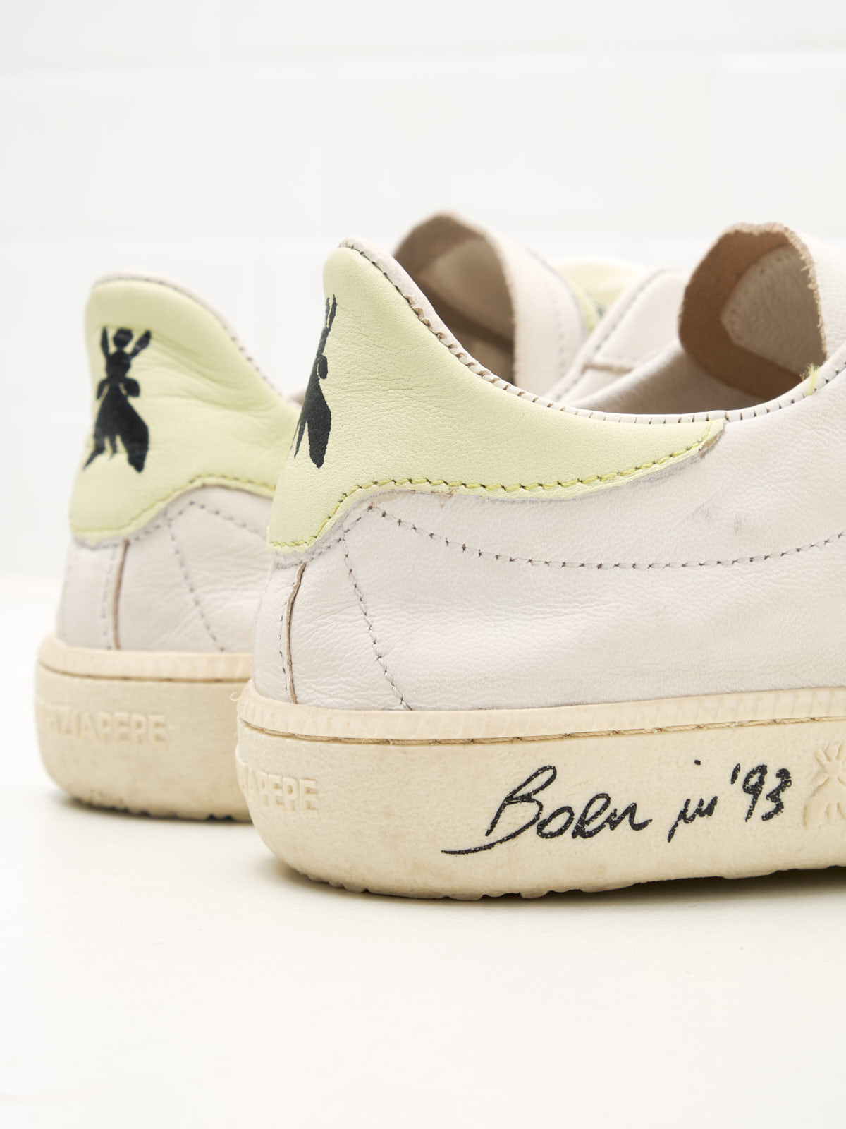 Patrizia Pepe - Sneakers Skin "Born in '93" white yellow 