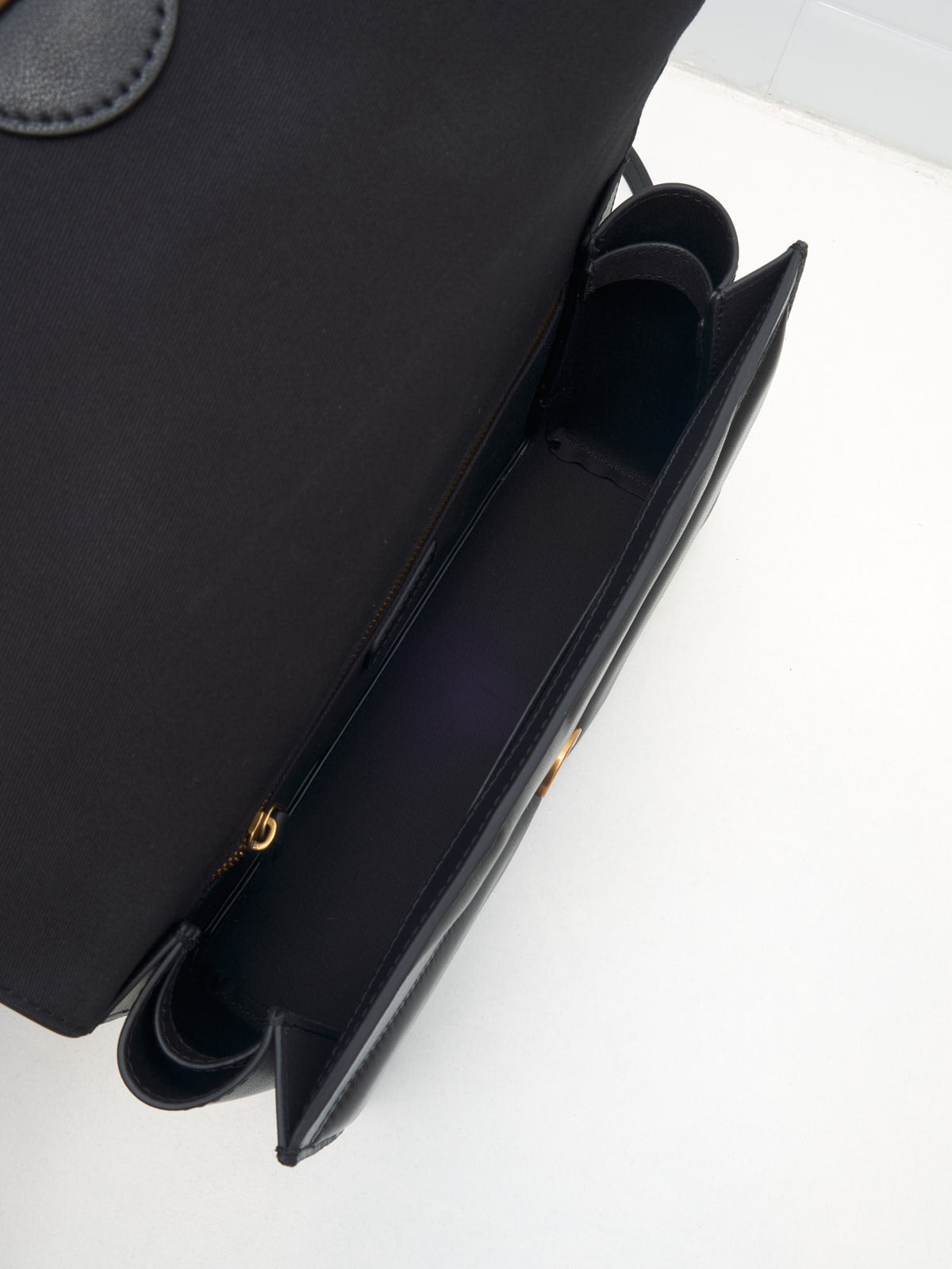 PINKO - Tracolla Love One "V" black gold 