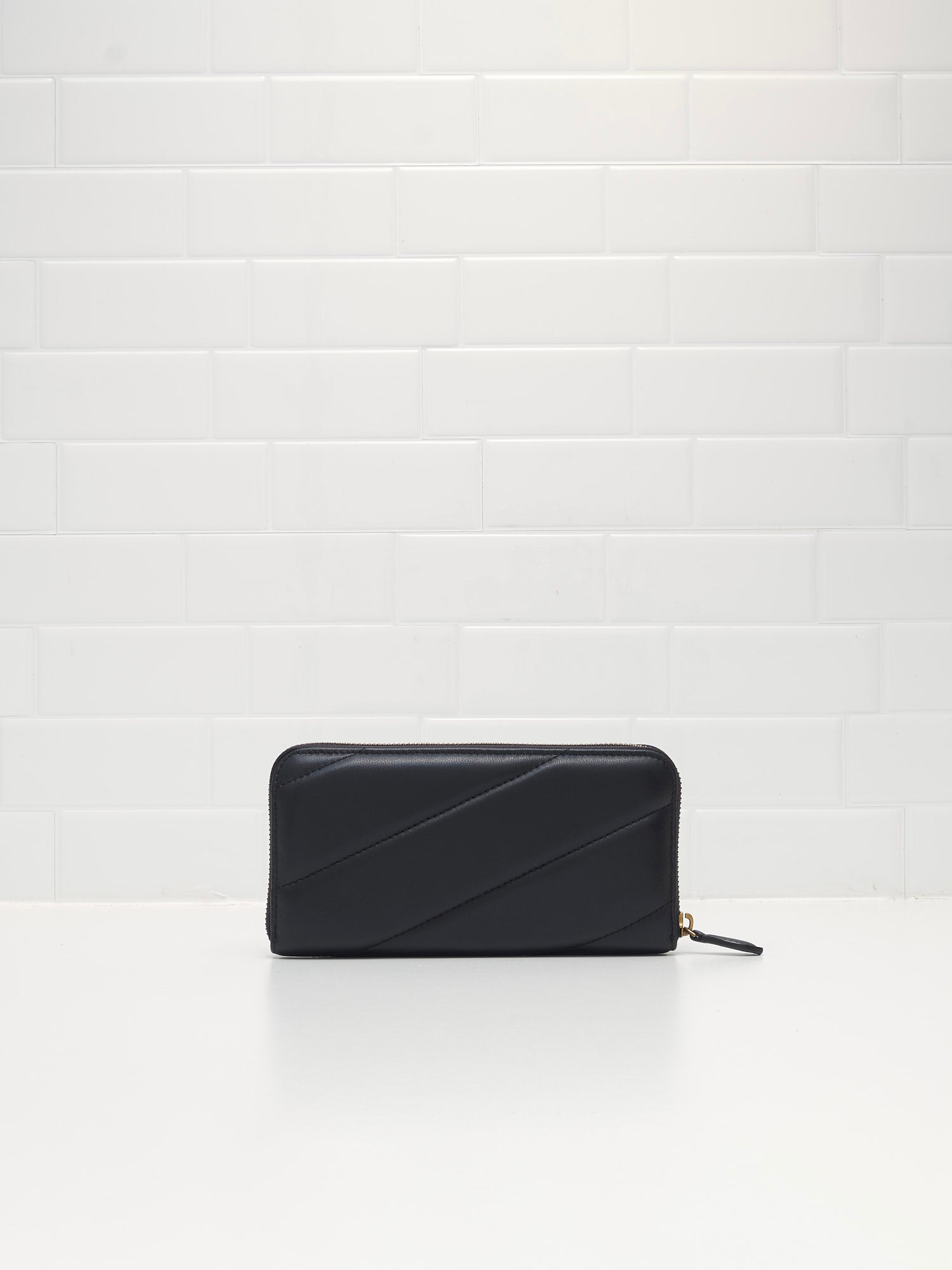PINKO - Portafoglio Zip Around Maxi Quilt black gold 