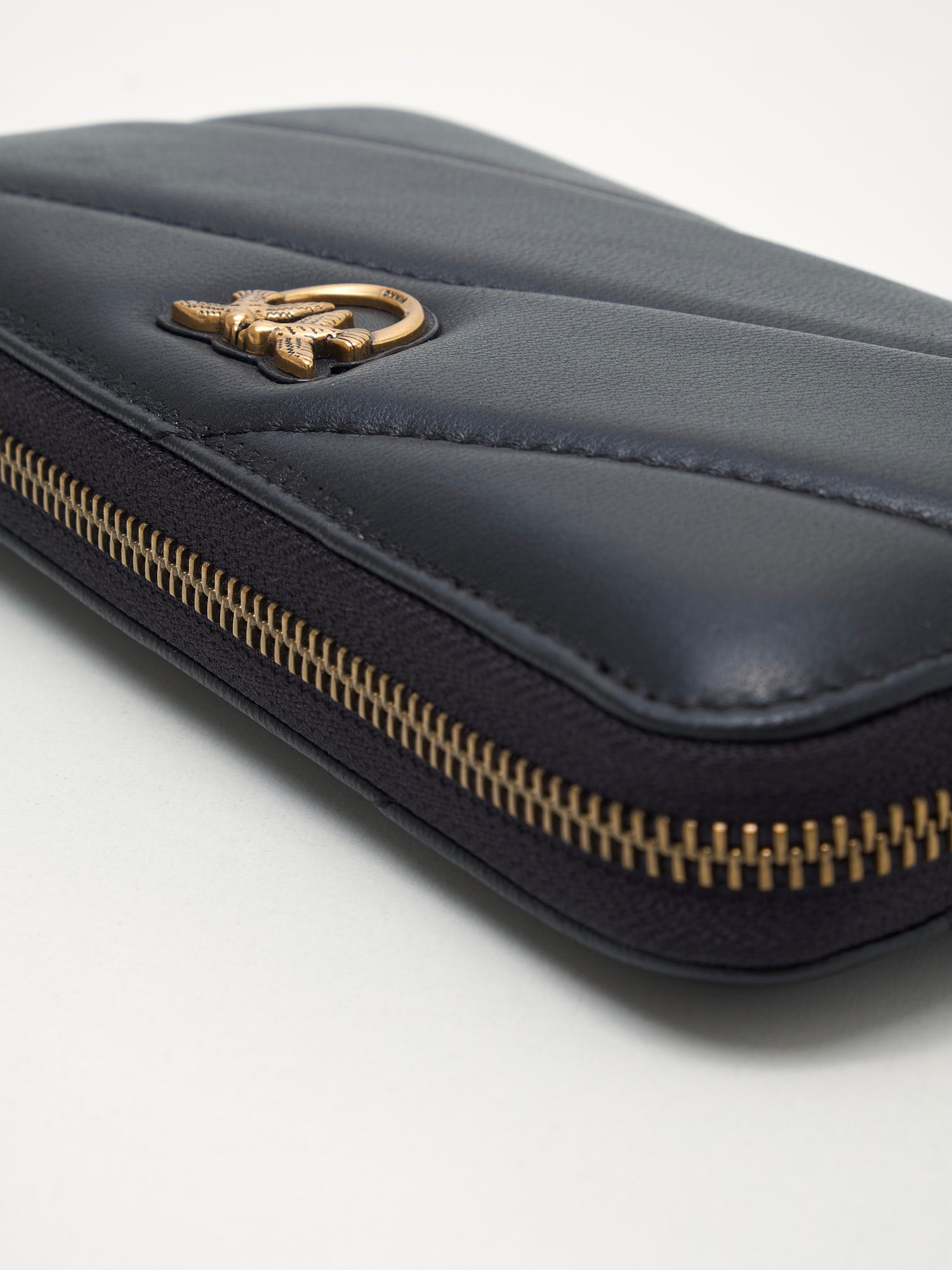 PINKO - Portafoglio Zip Around Maxi Quilt black gold 