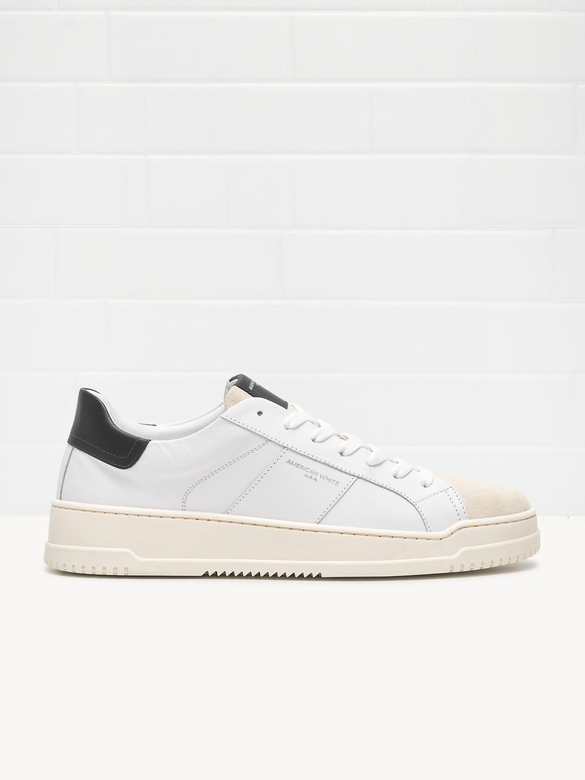 Sneakers Man Whoop Vertigo Explorer white sand black