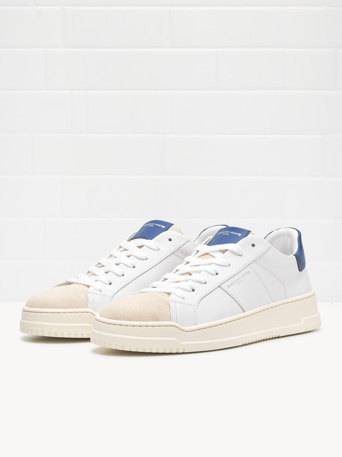 American White - Sneakers Man Whoop Vertigo Explorer white sand blue 