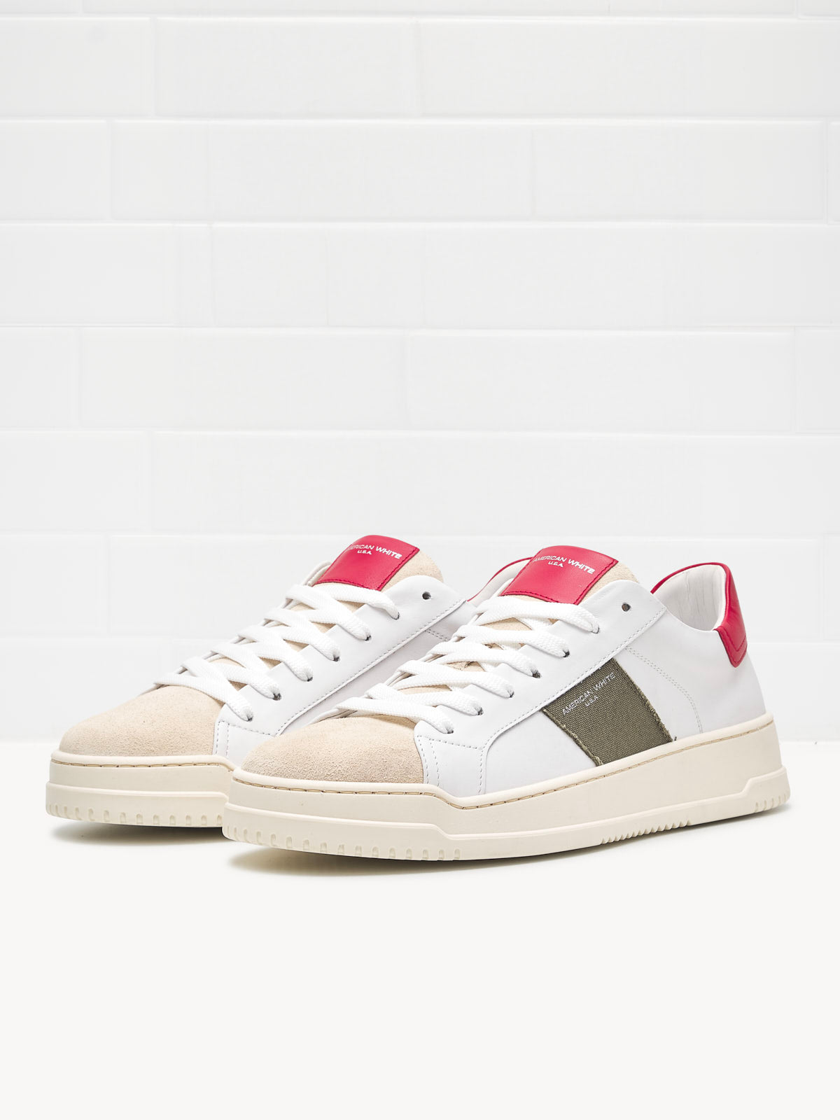 American White - Sneakers Man Whoop Vertigo Explorer white sand & red 
