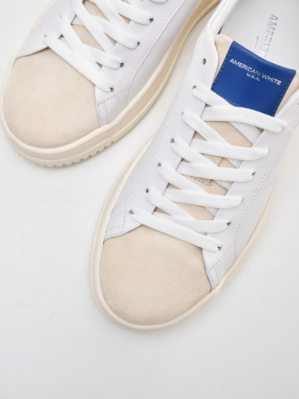 American White - Sneakers Man Whoop Vertigo Explorer white sand blue 