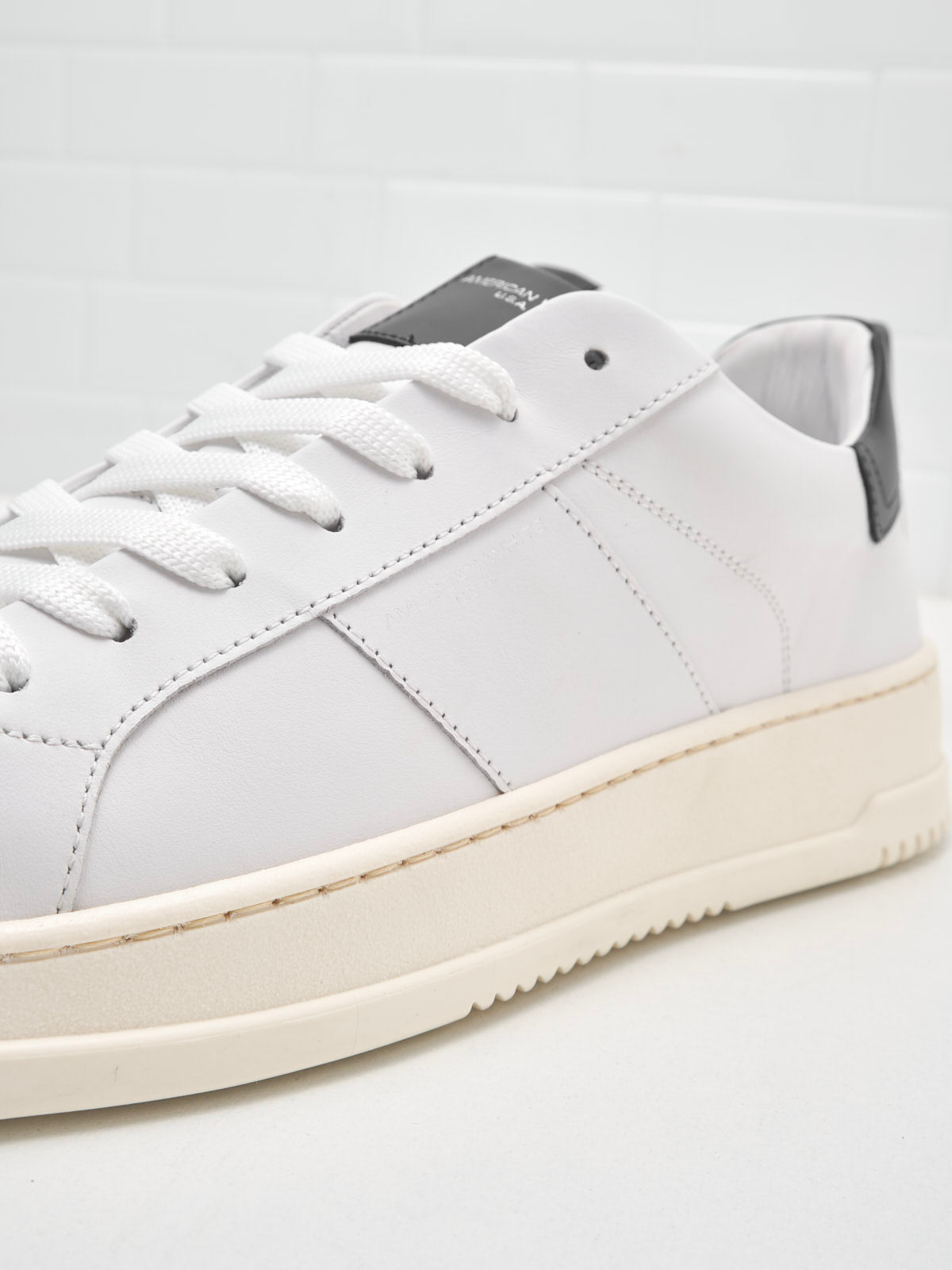 American White - Sneakers Man Whoop Vertigo Explorer white sand black 