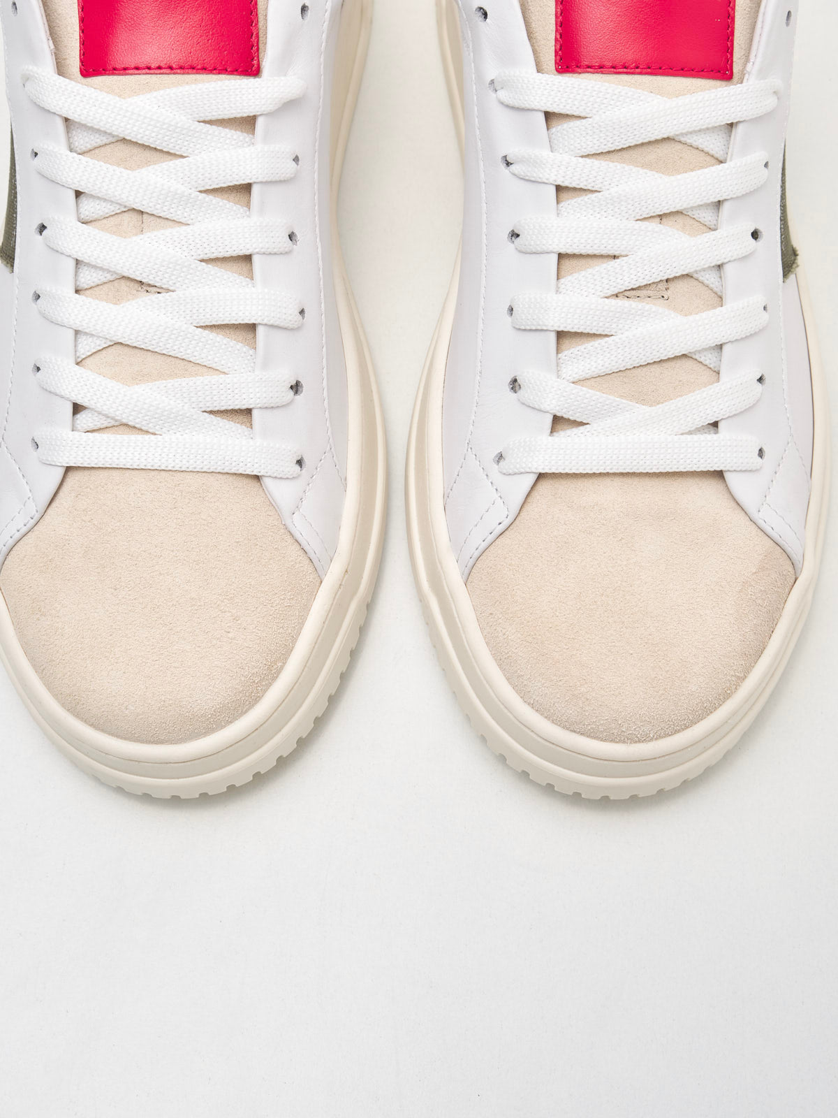 American White - Sneakers Man Whoop Vertigo Explorer white sand & red 