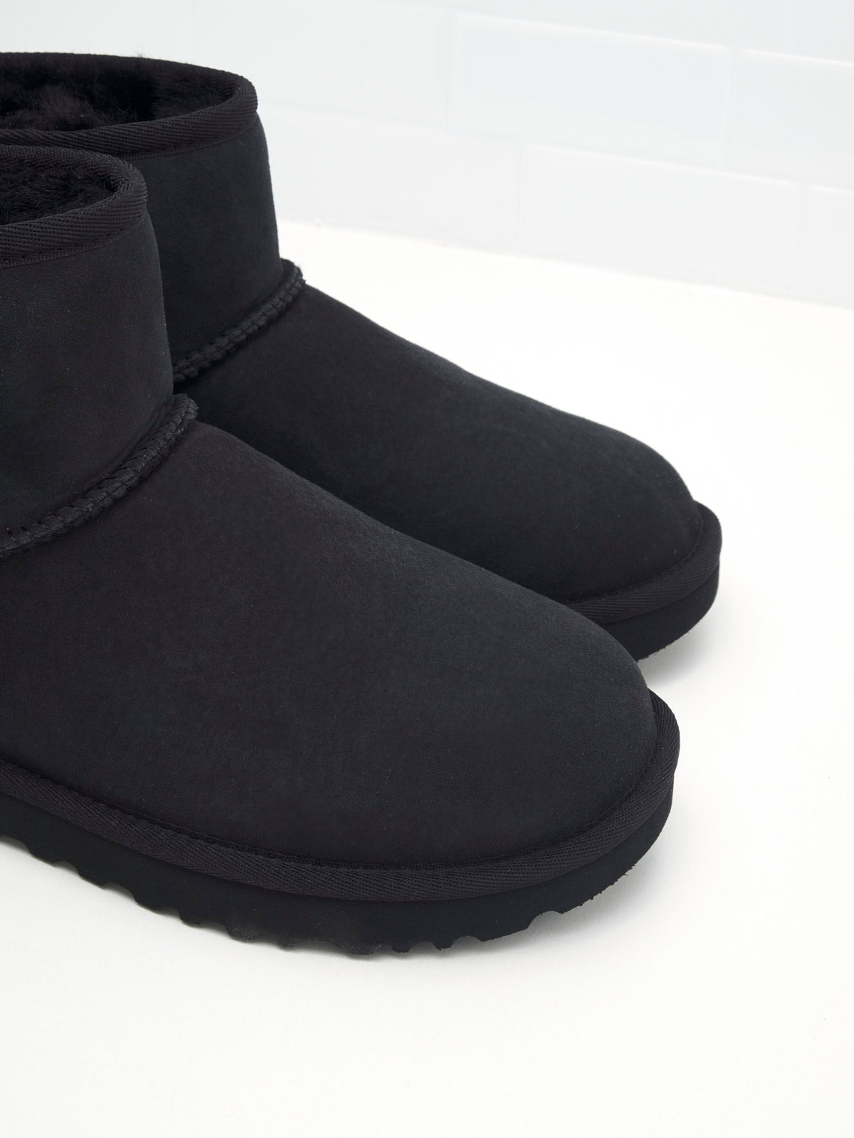 Ugg Classic Mini II Woman Suede Black