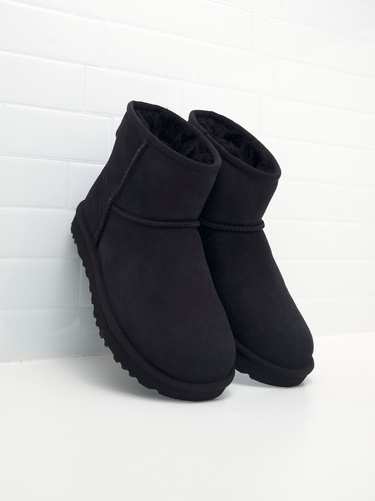 Ugg Classic Mini II Woman Suede Black